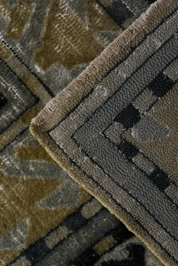 9'6" x 12'8" Hooked Multi-Denim Rug