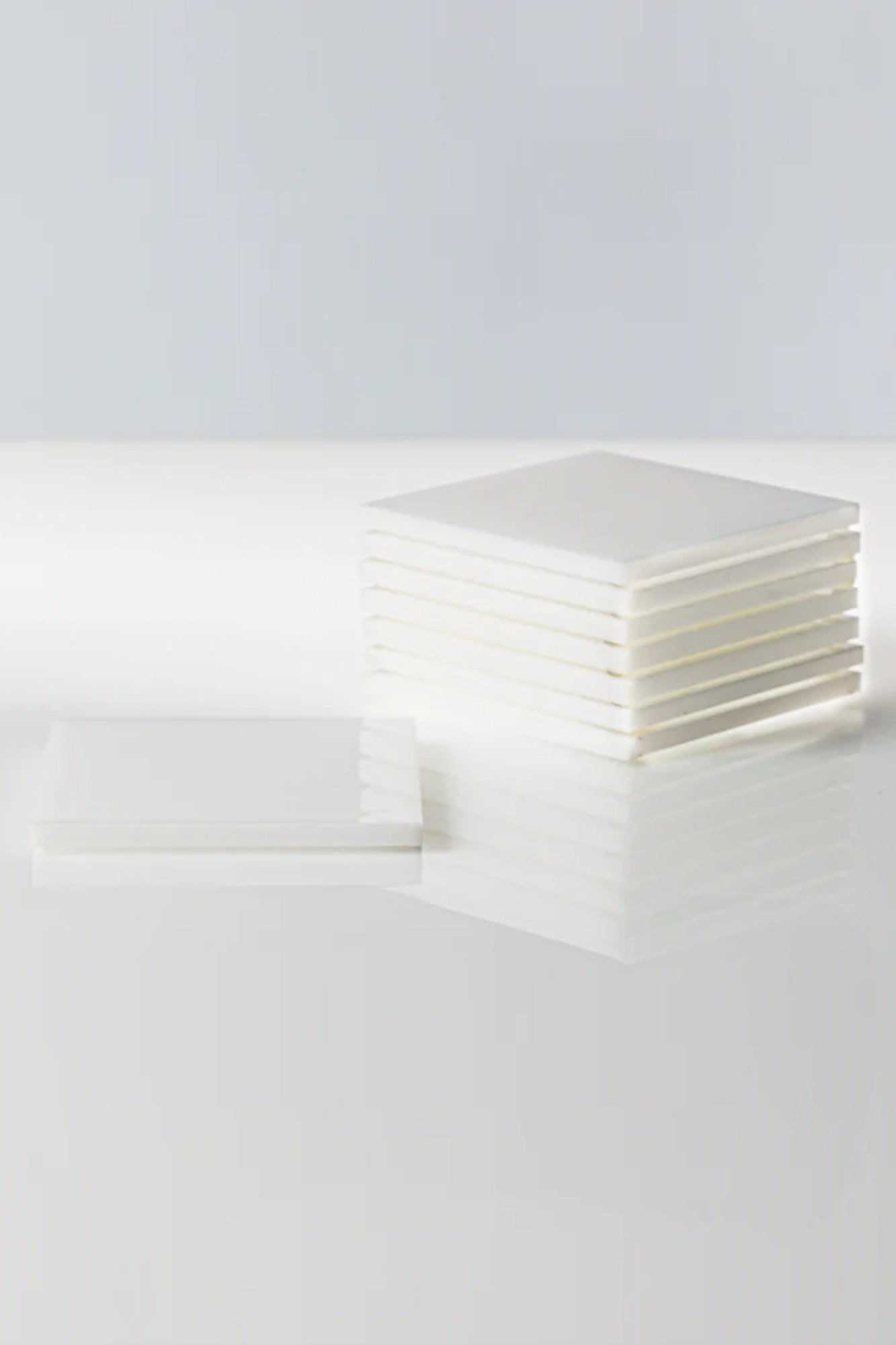 AVF S/8 Voltage Coaster Set White