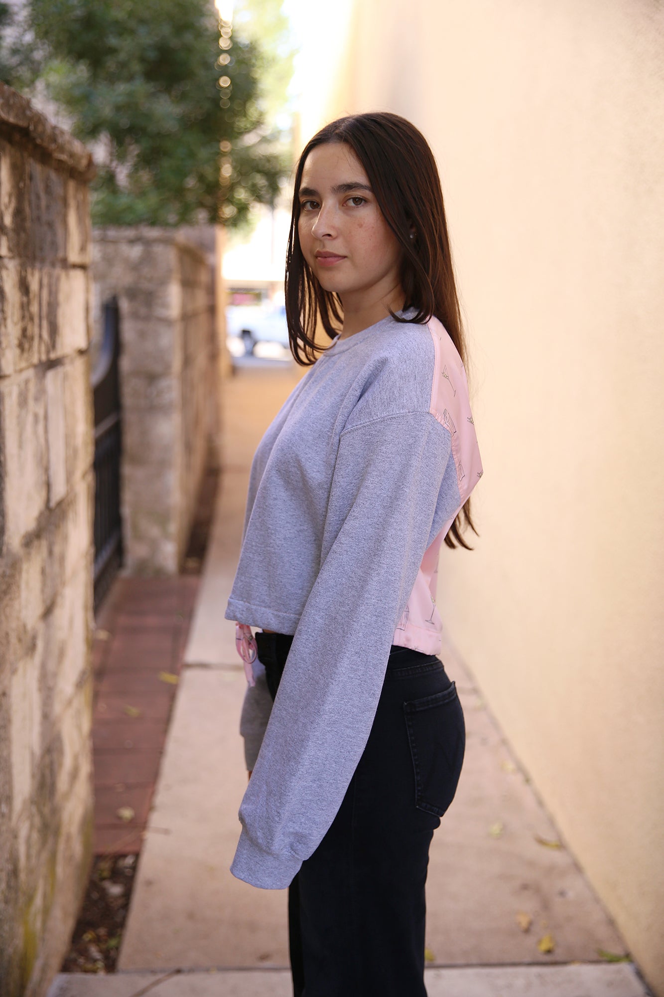 Chase Crop Grey W/Pink Pearl Martini