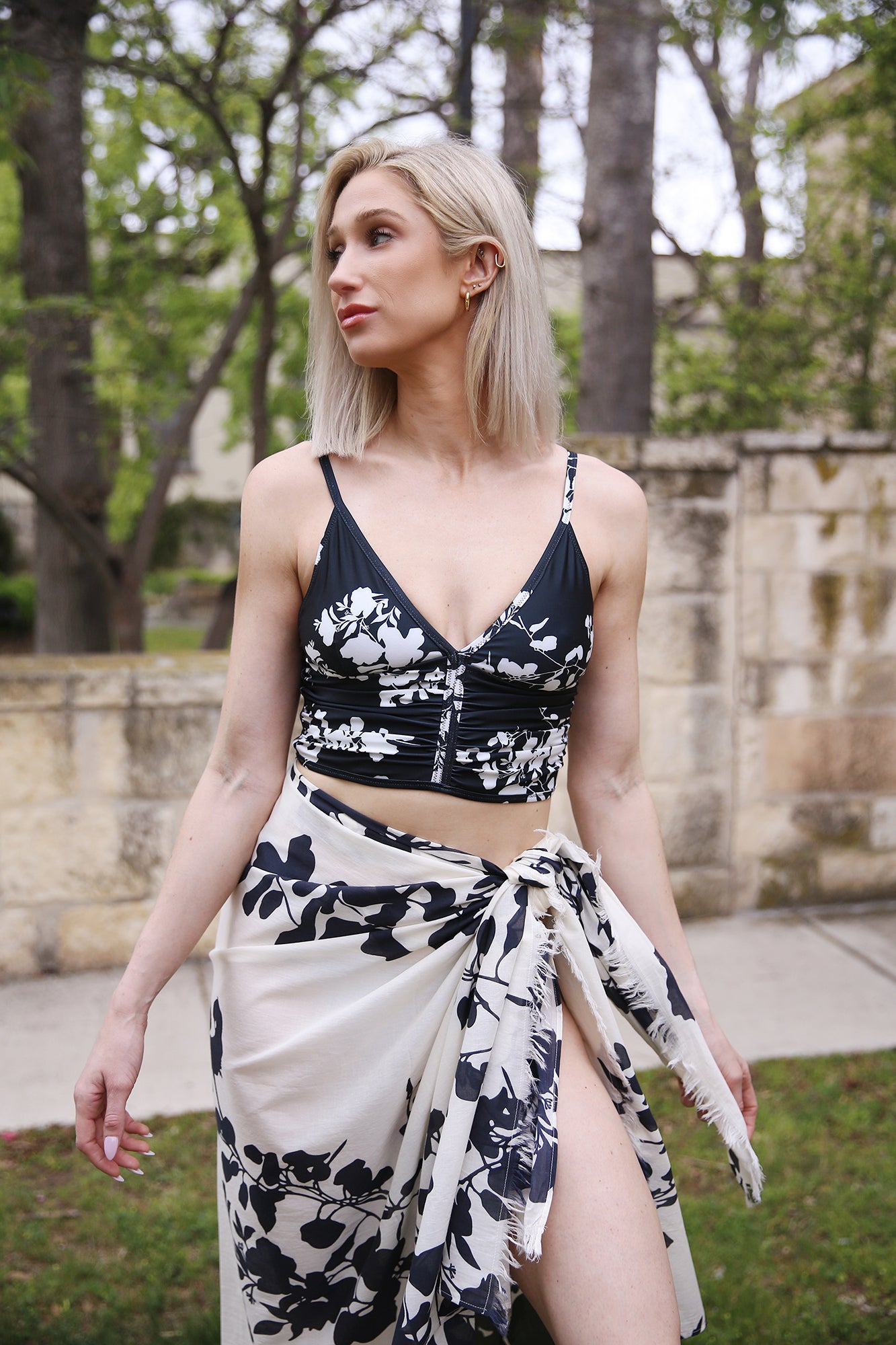 Emily Top Bold Flowers