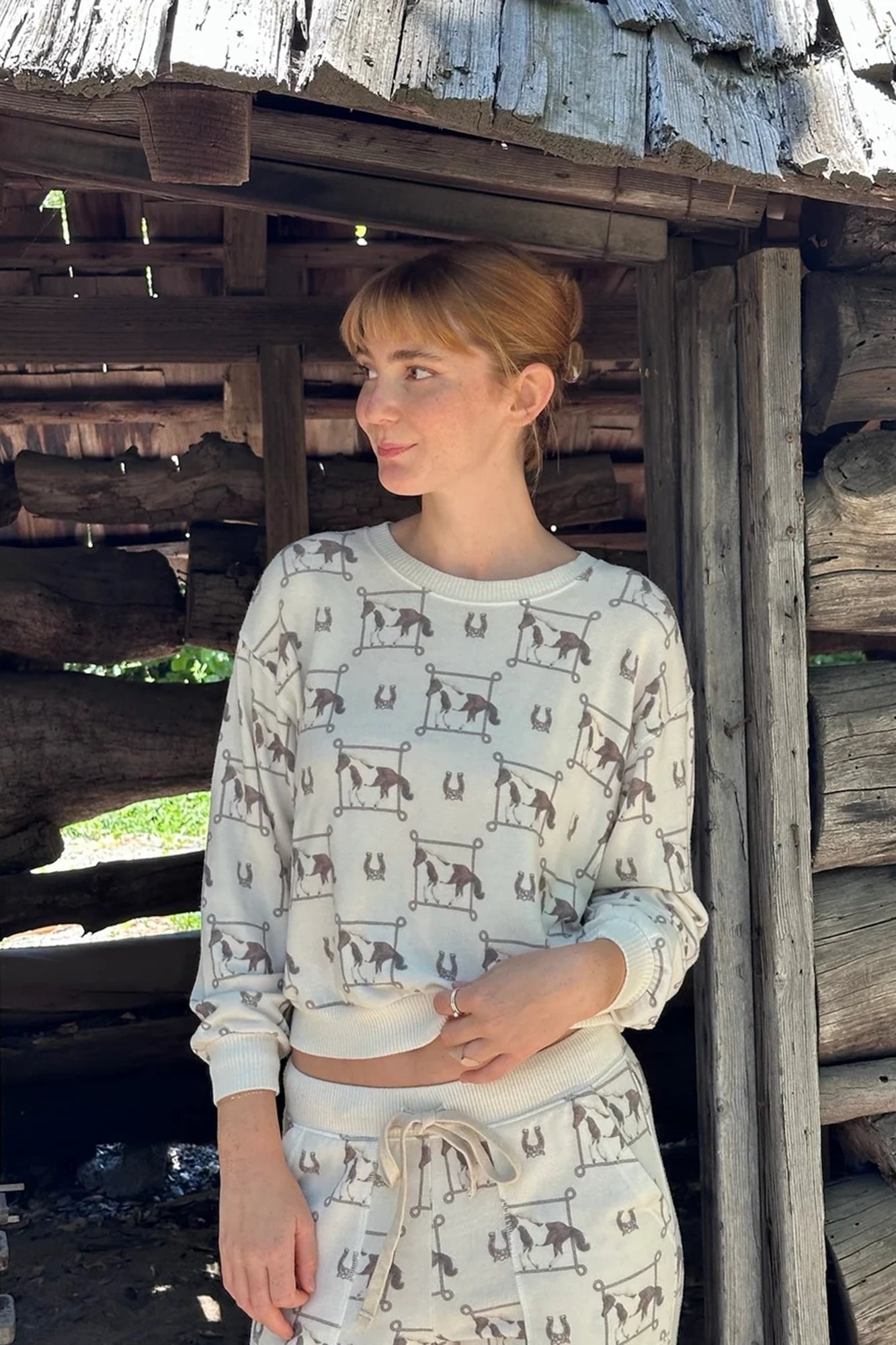 Cozy Top Lasso Horse Almond Mlk