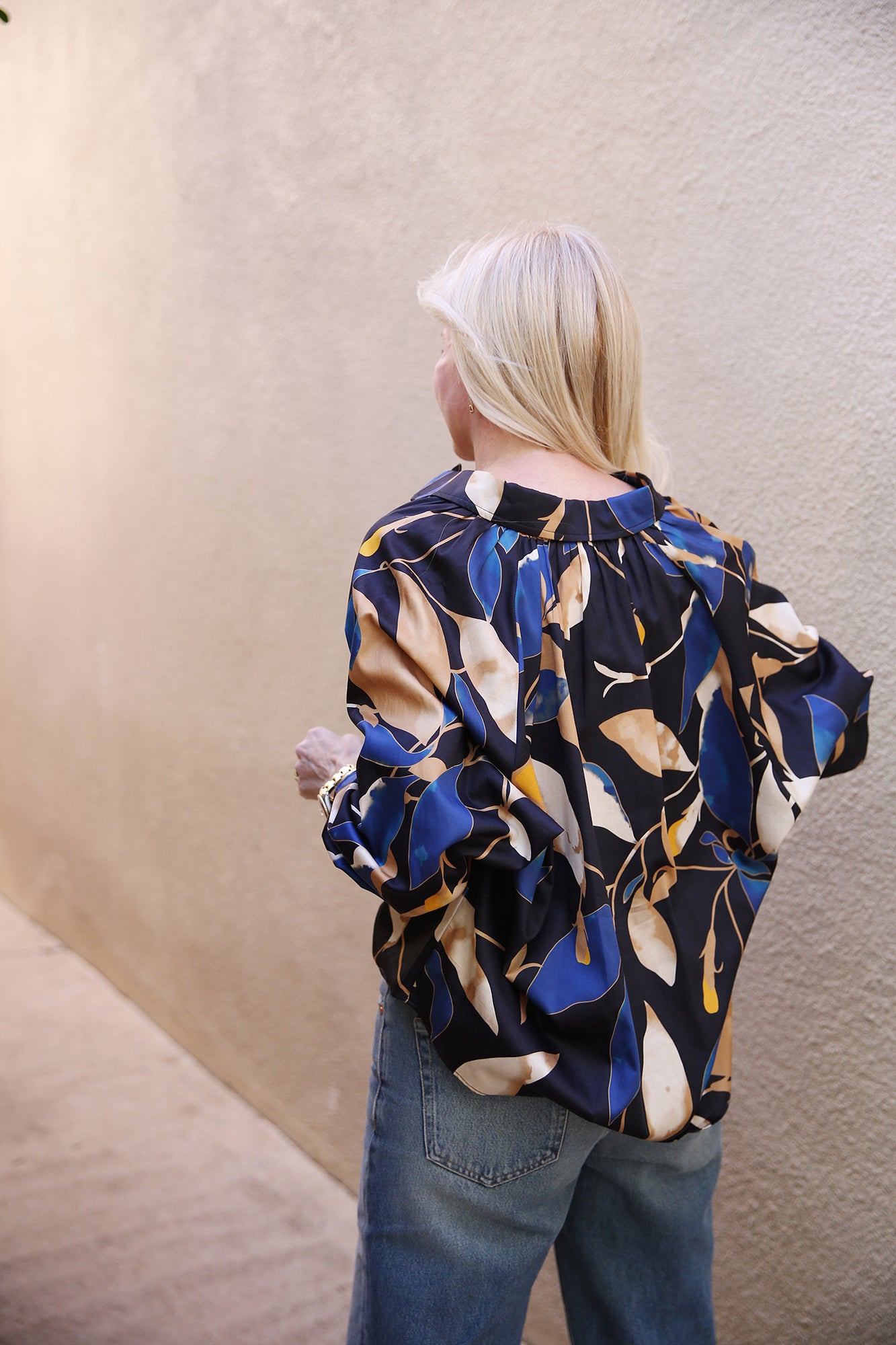 Dylan Shirt Bronzed and Blue Floral Black/Navy/Gold