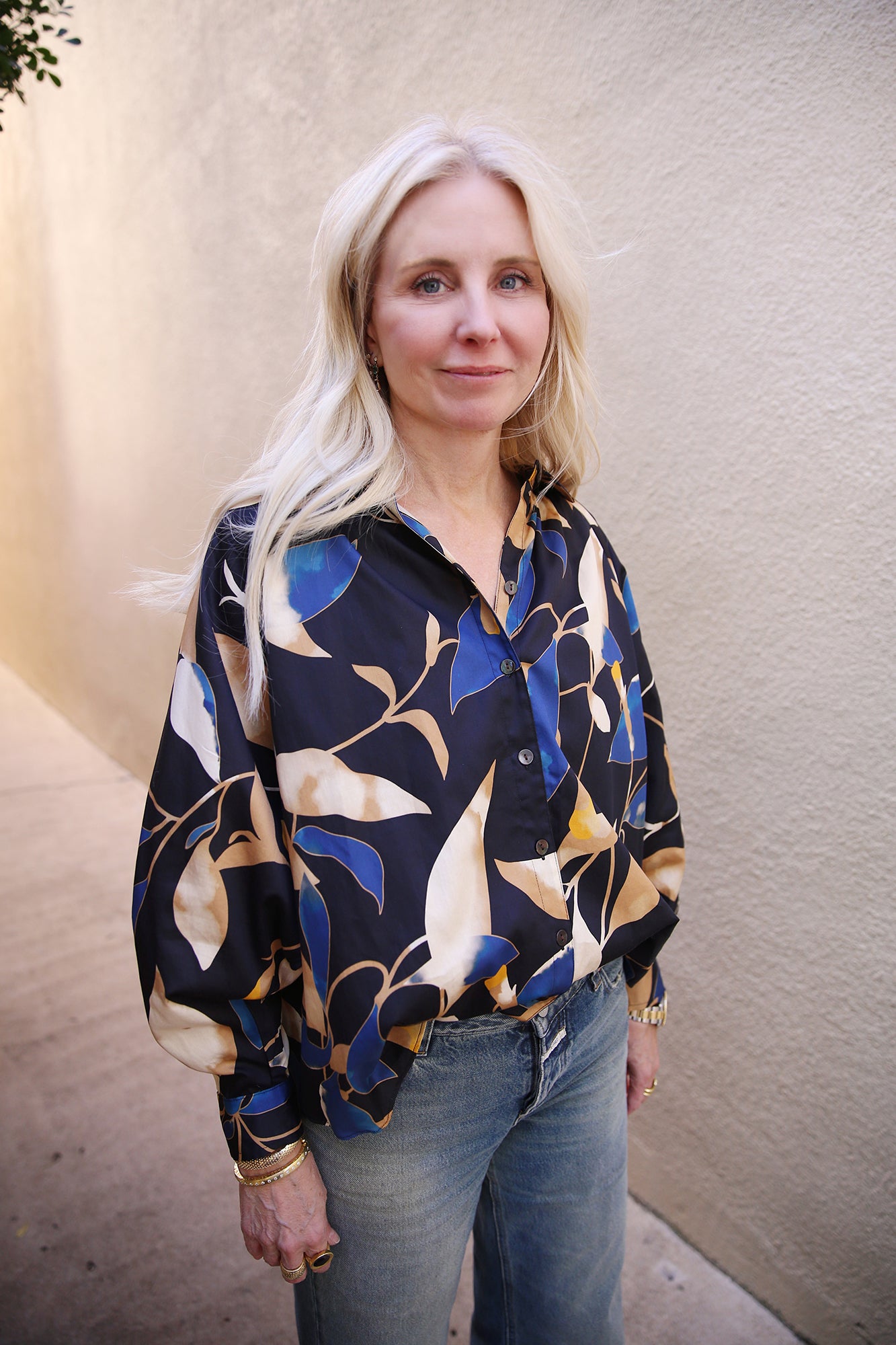 Dylan Shirt Bronzed and Blue Floral Black/Navy/Gold