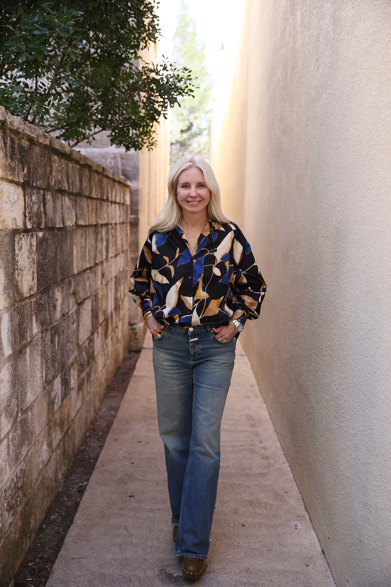 Dylan Shirt Bronzed and Blue Floral Black/Navy/Gold