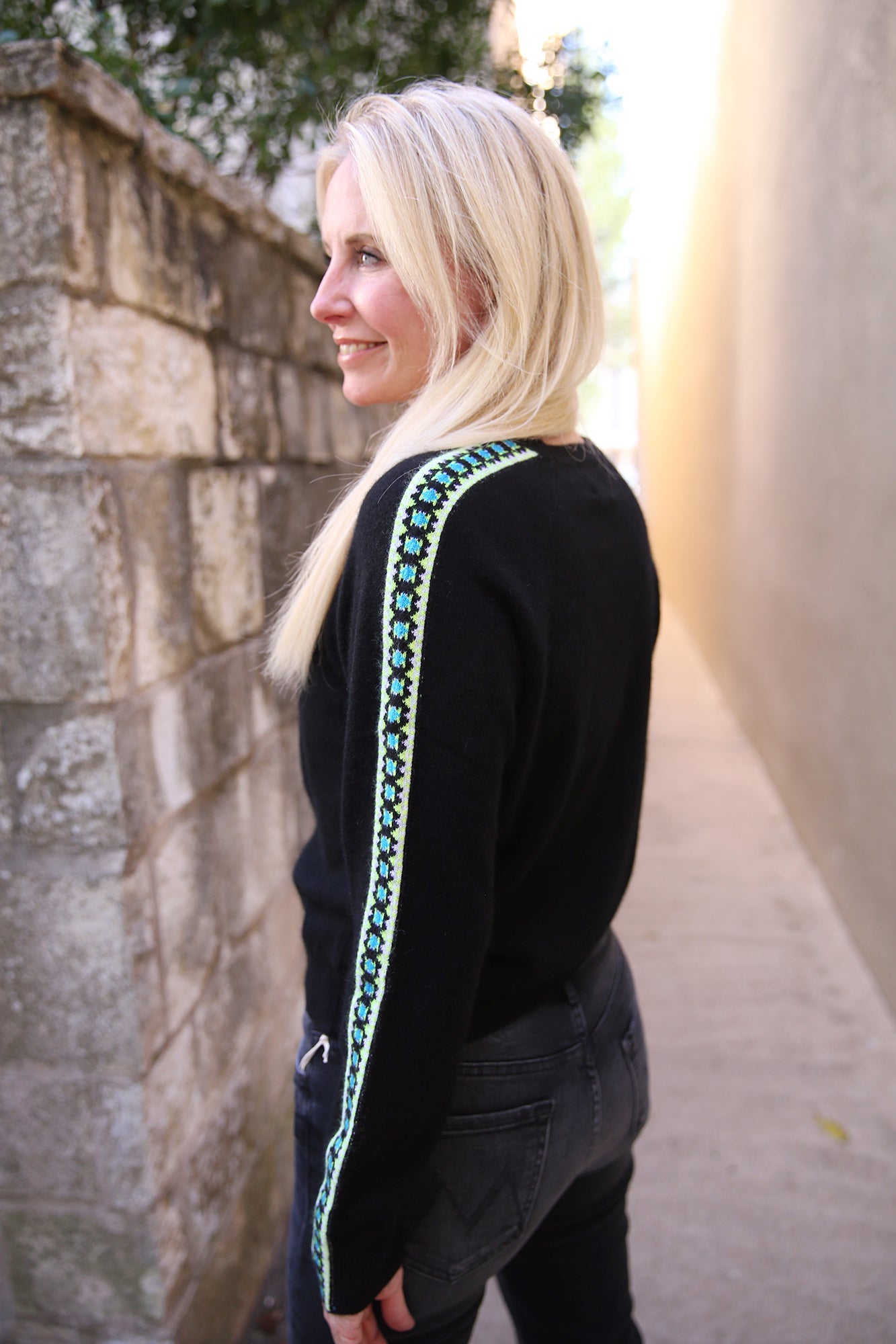 Gemma Geo Crew Sweater Black Haze Neon Yellow Lagoon