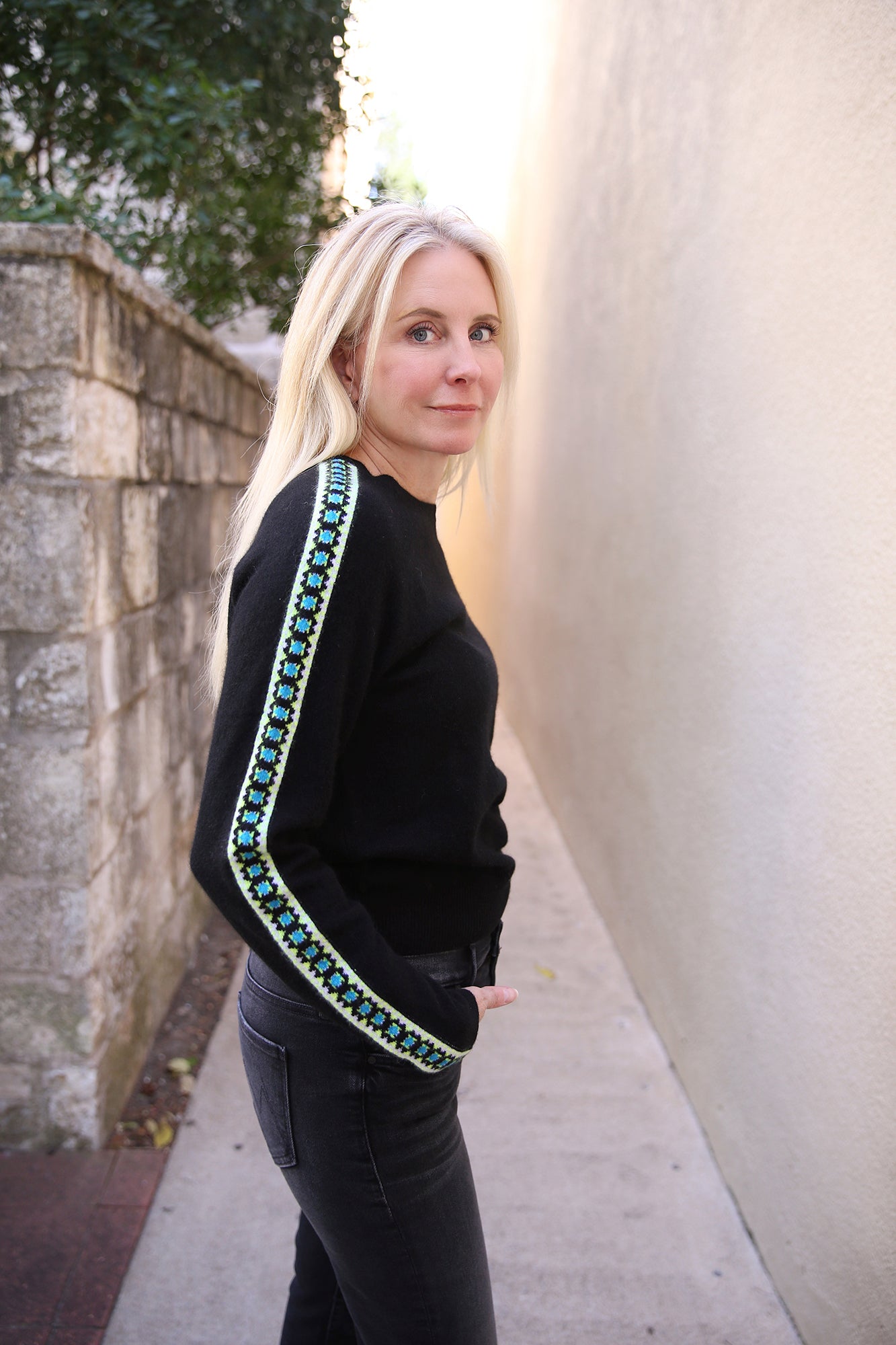 Gemma Geo Crew Sweater Black Haze Neon Yellow Lagoon