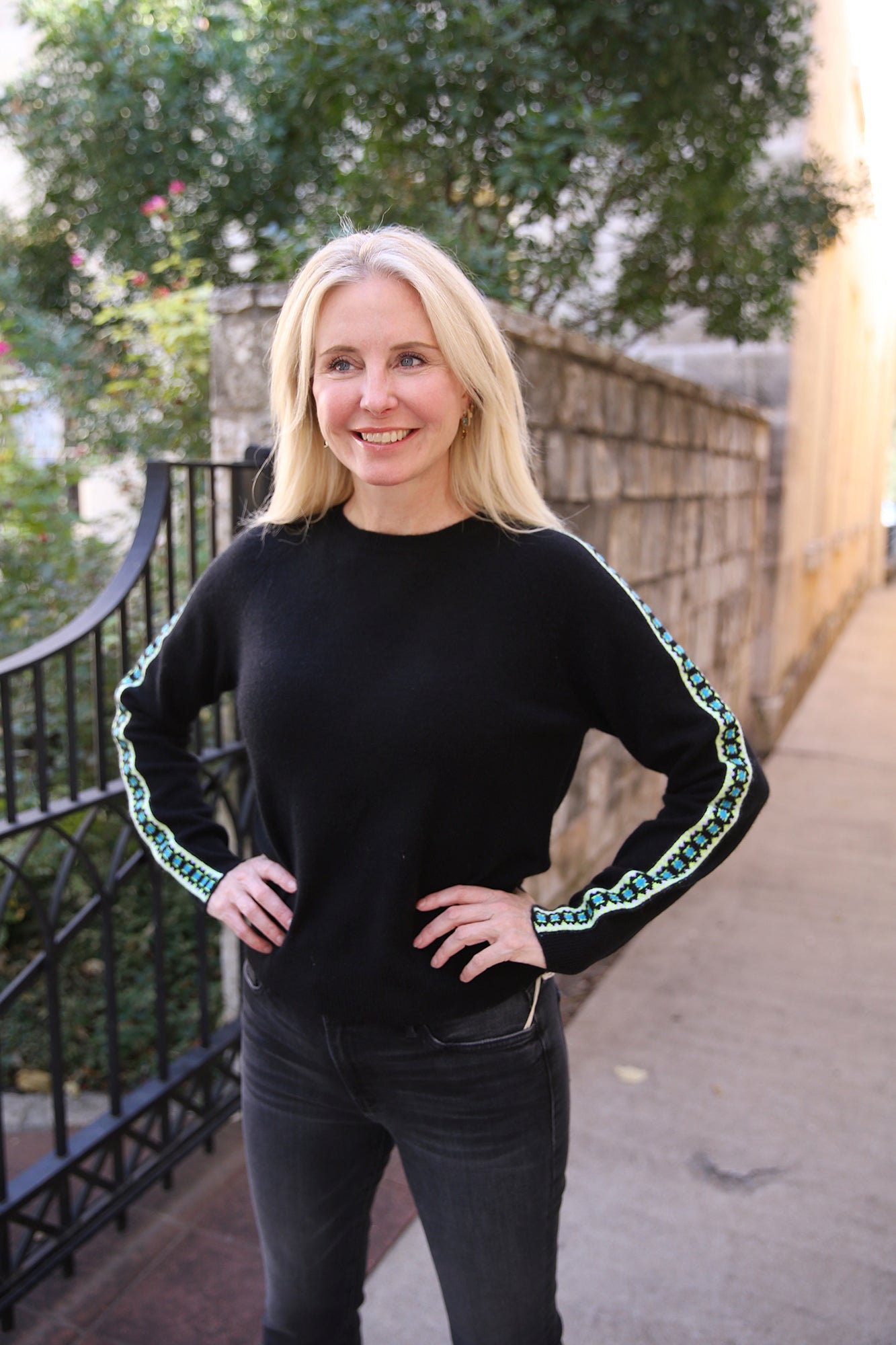 Gemma Geo Crew Sweater Black Haze Neon Yellow Lagoon