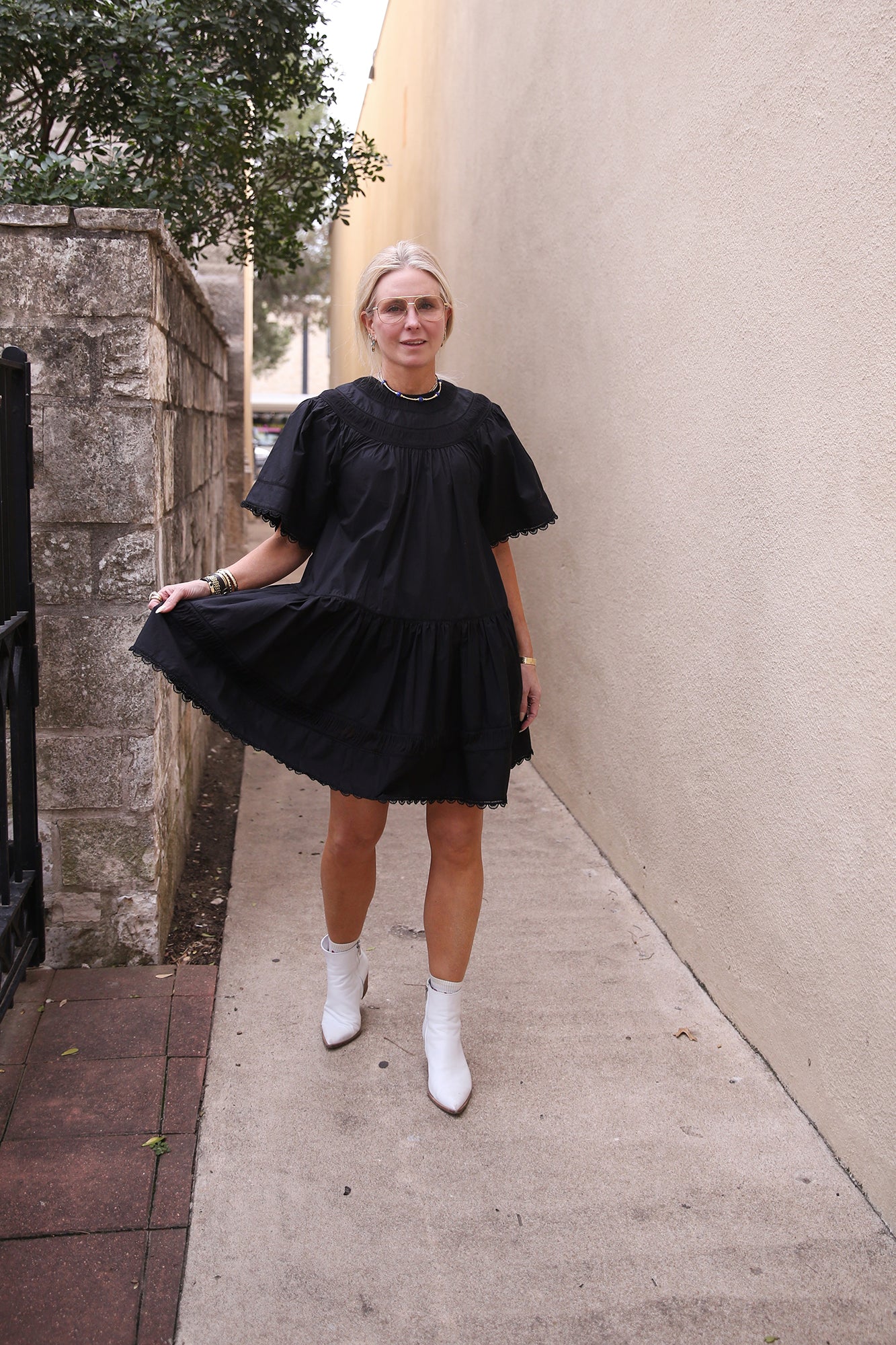 Oumi Scallop Lace Dress