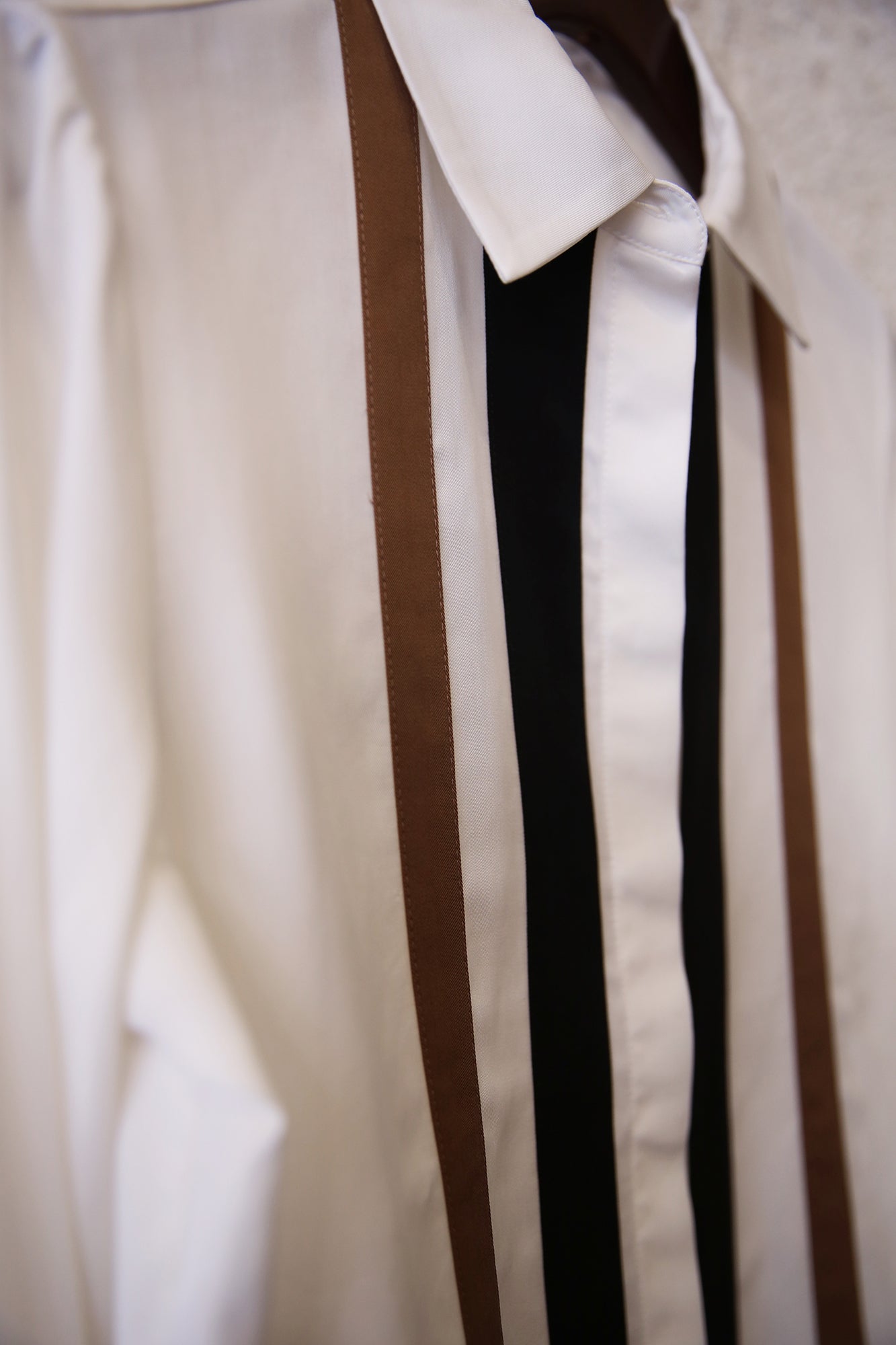 Shirt in Lyocell With Black and Camel Detail