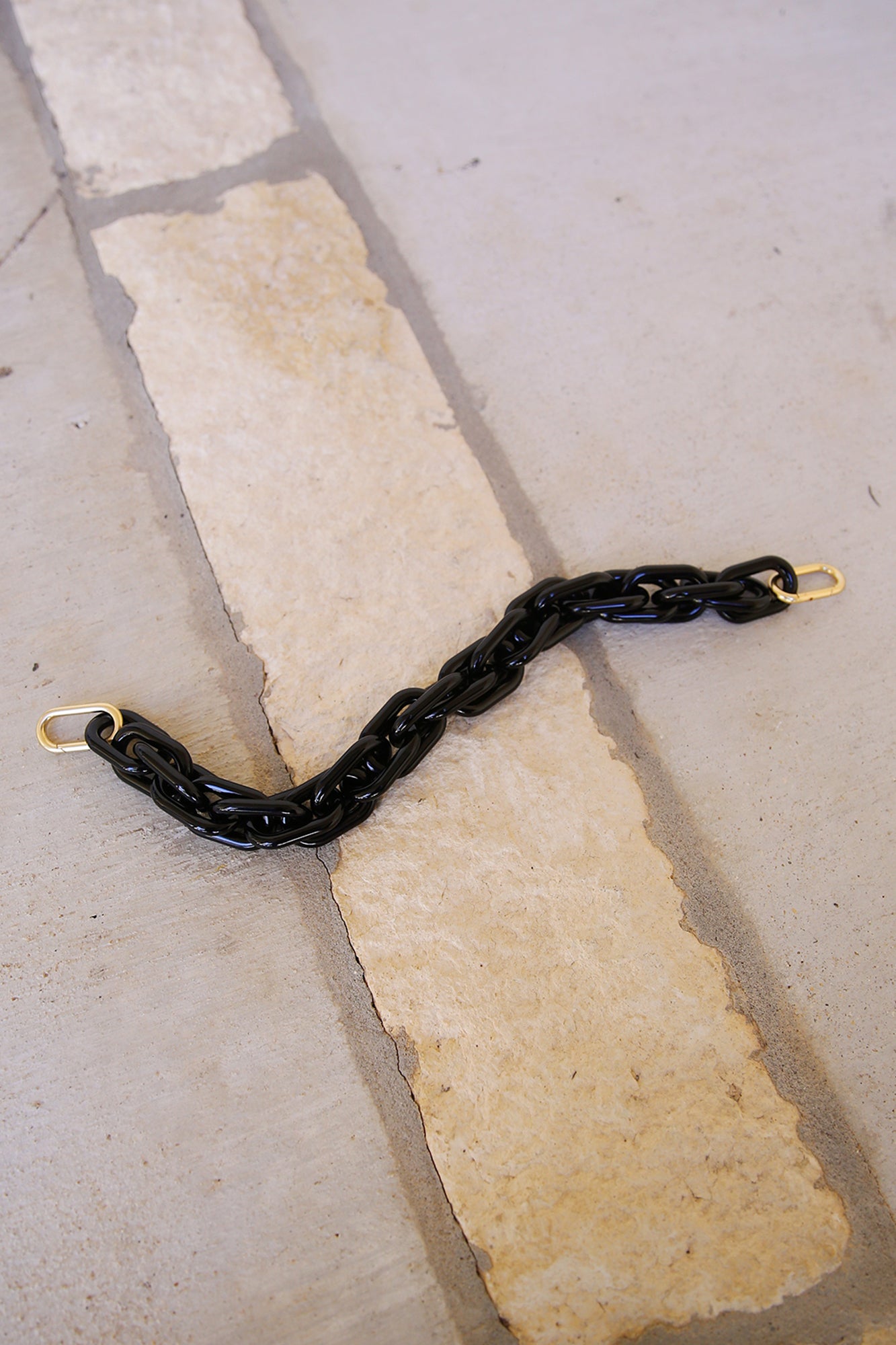 Shortie Strap Black Resin