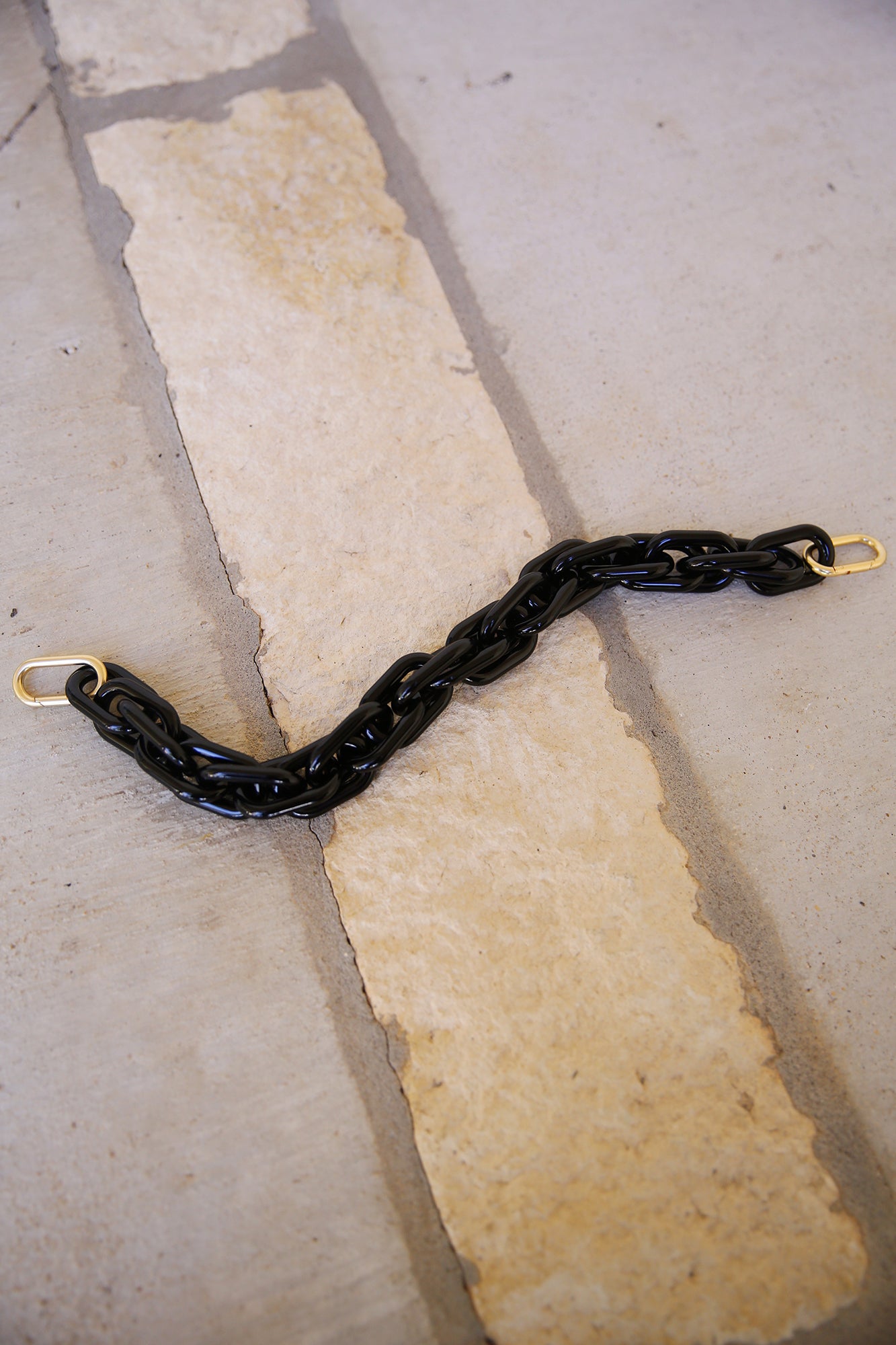 Shortie Strap Black Resin