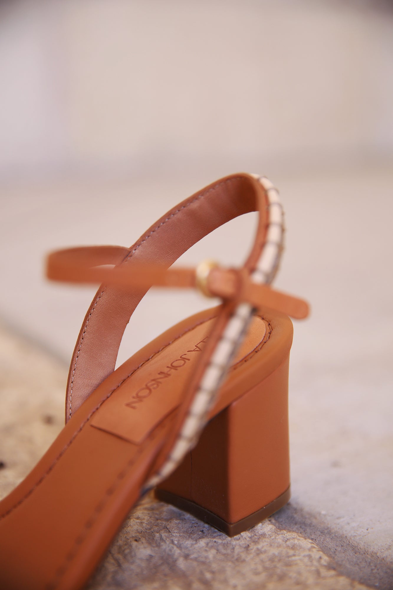 Sofia Mid Heel Pecan Brown