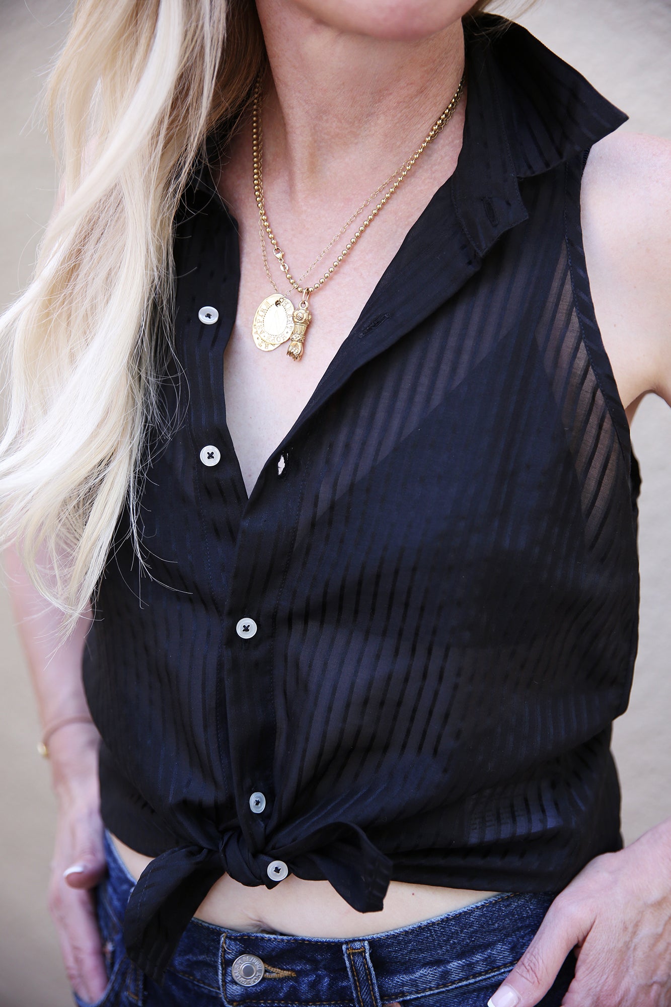 The RACERBACK Shirt Black Sheer Stripe