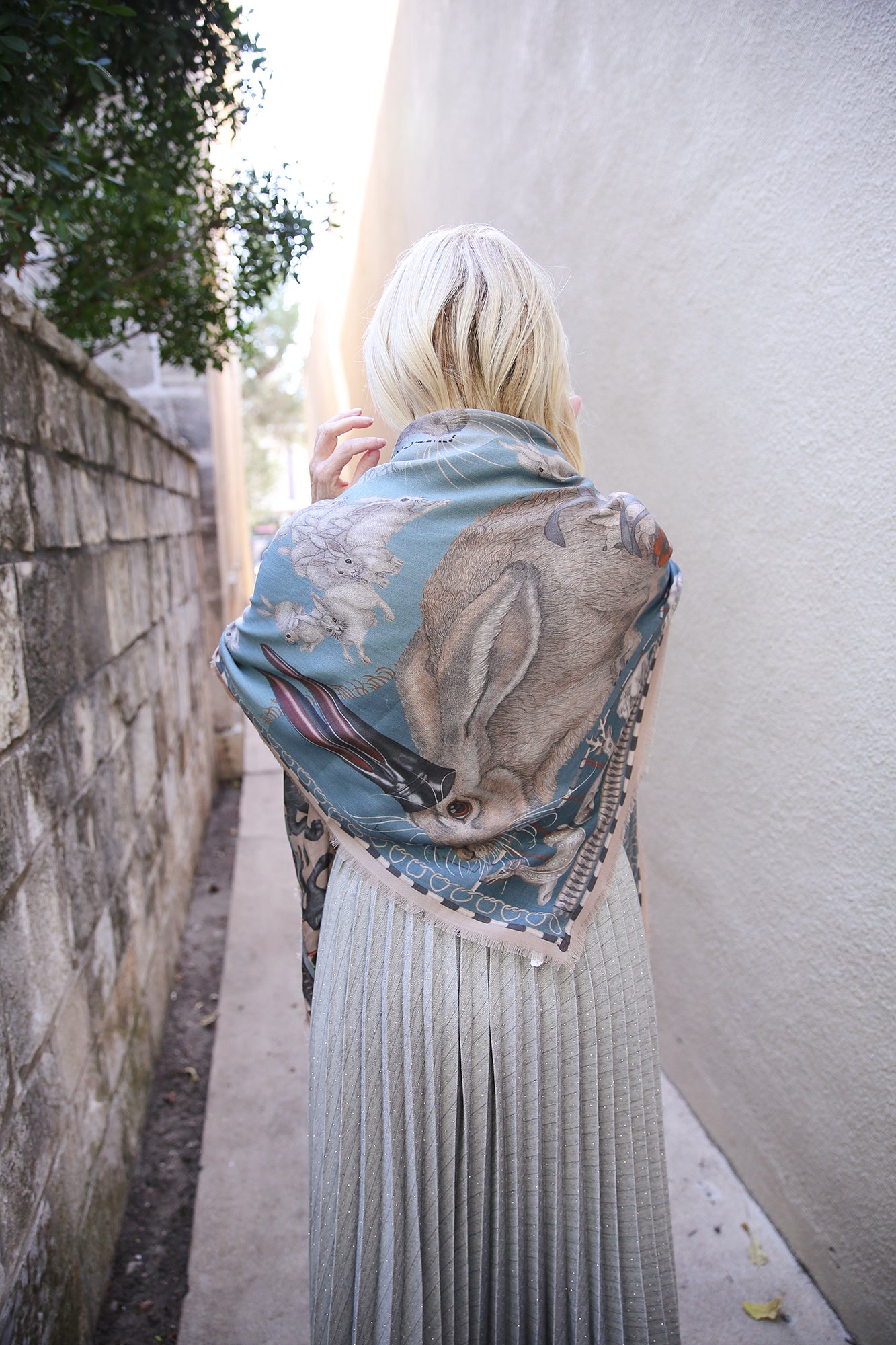 The Floating Rabbits Wool Silk Scarf Cameo/Rice 135cm x 135cm
