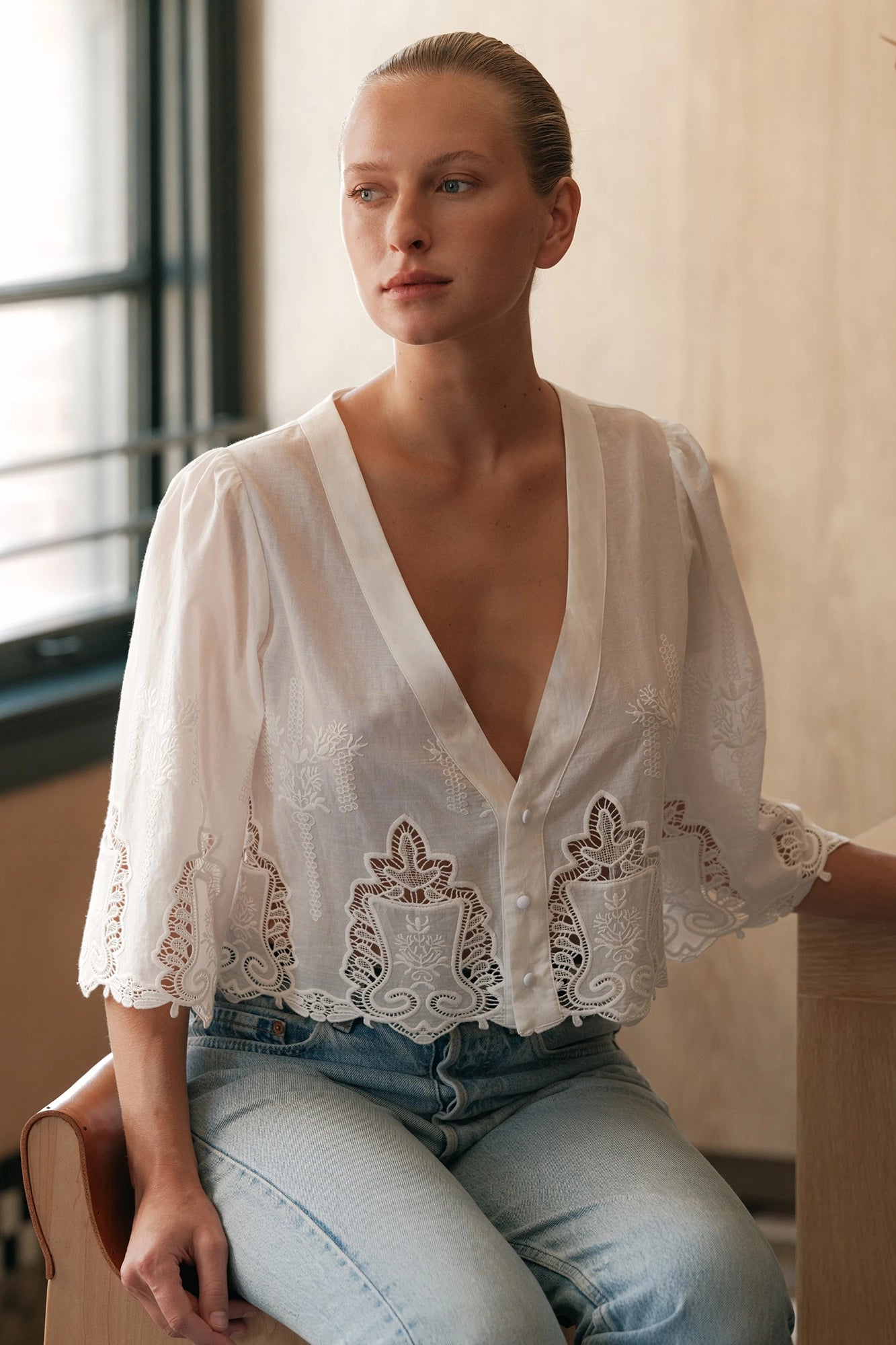 The LADY Vintage Lace White
