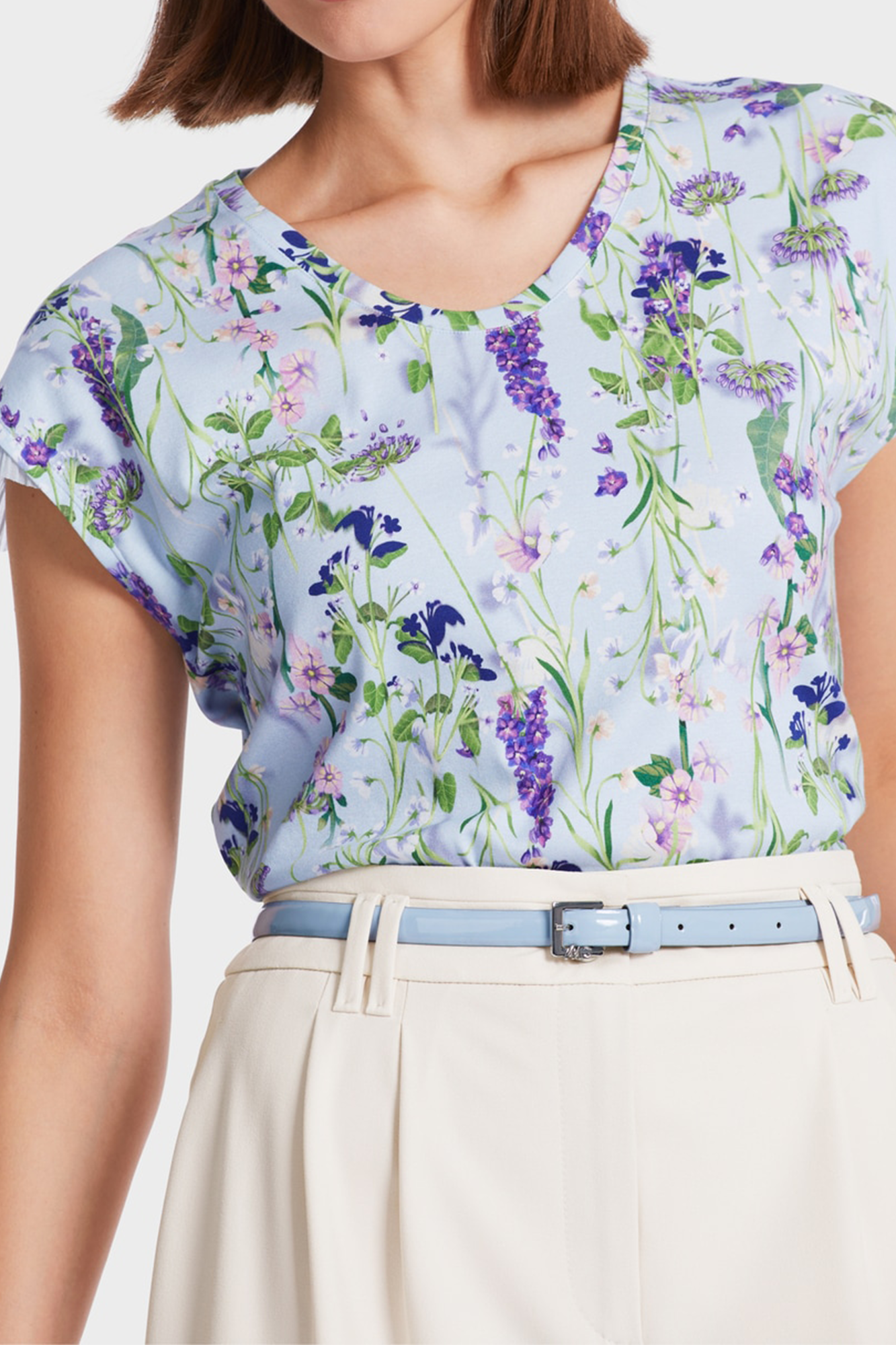 Swan Opera Narrow Patent Delicate Buckle Belt