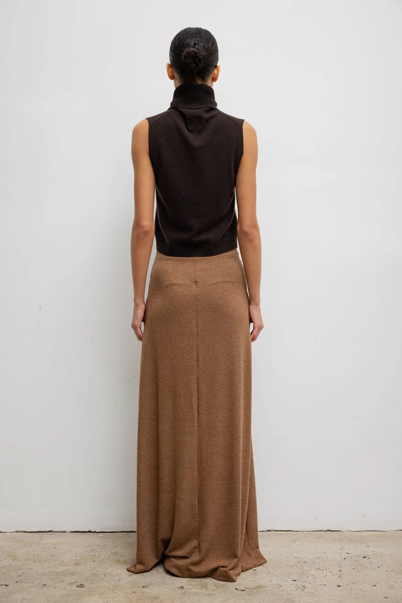 Zoe Sleeveless Turtleneck Tee Chocolate