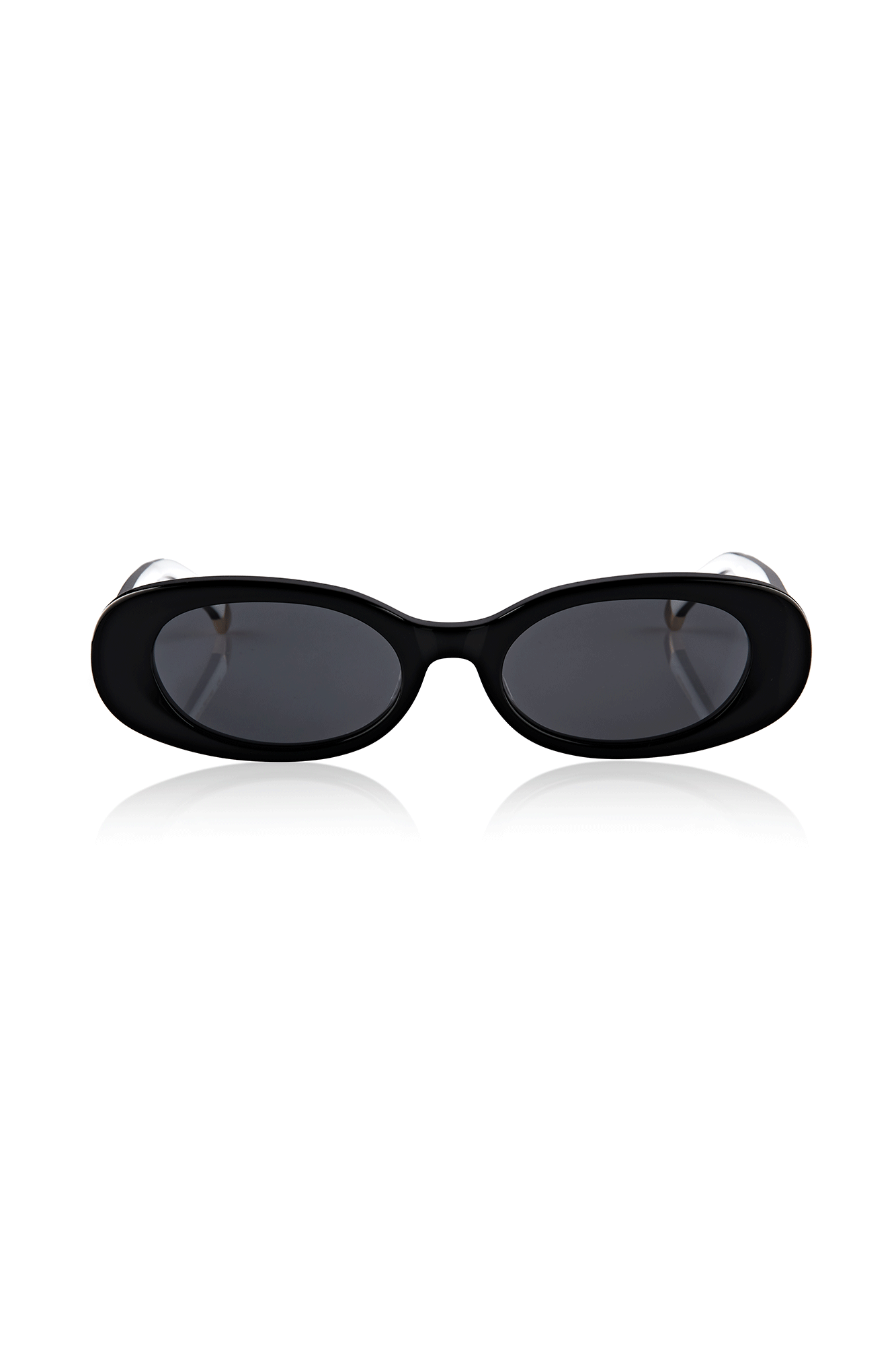 Introducing the Citra from Oscar x Frank - a gender-neutral frame designed with oversized temples and custom-laminated black and white Italian acetate. Designed 100% in-house, with beveled details and the X logo, it's the perfect frame for any occasion.