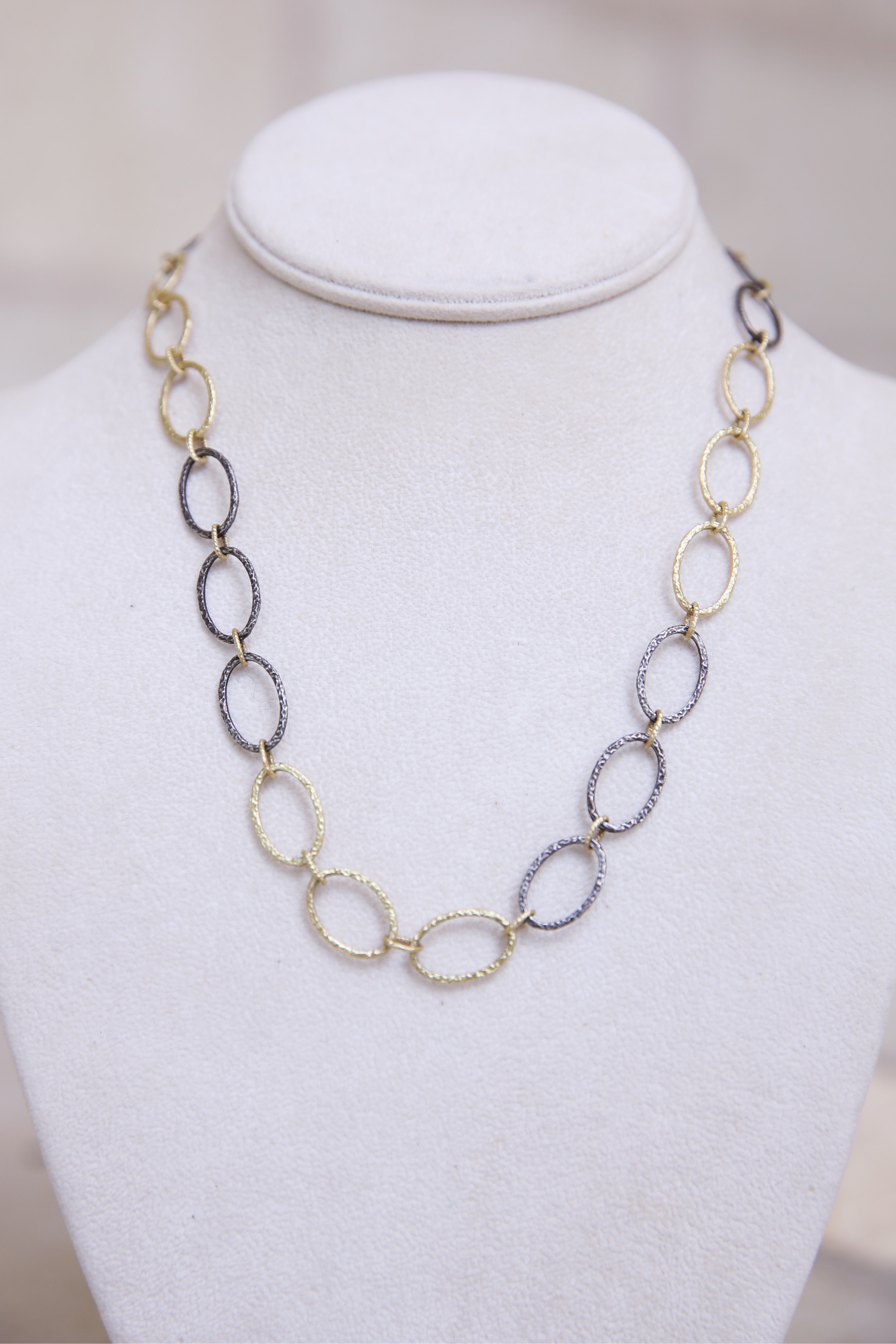 18" MN/YG Flattened Oval Link Necklace W/Toggle