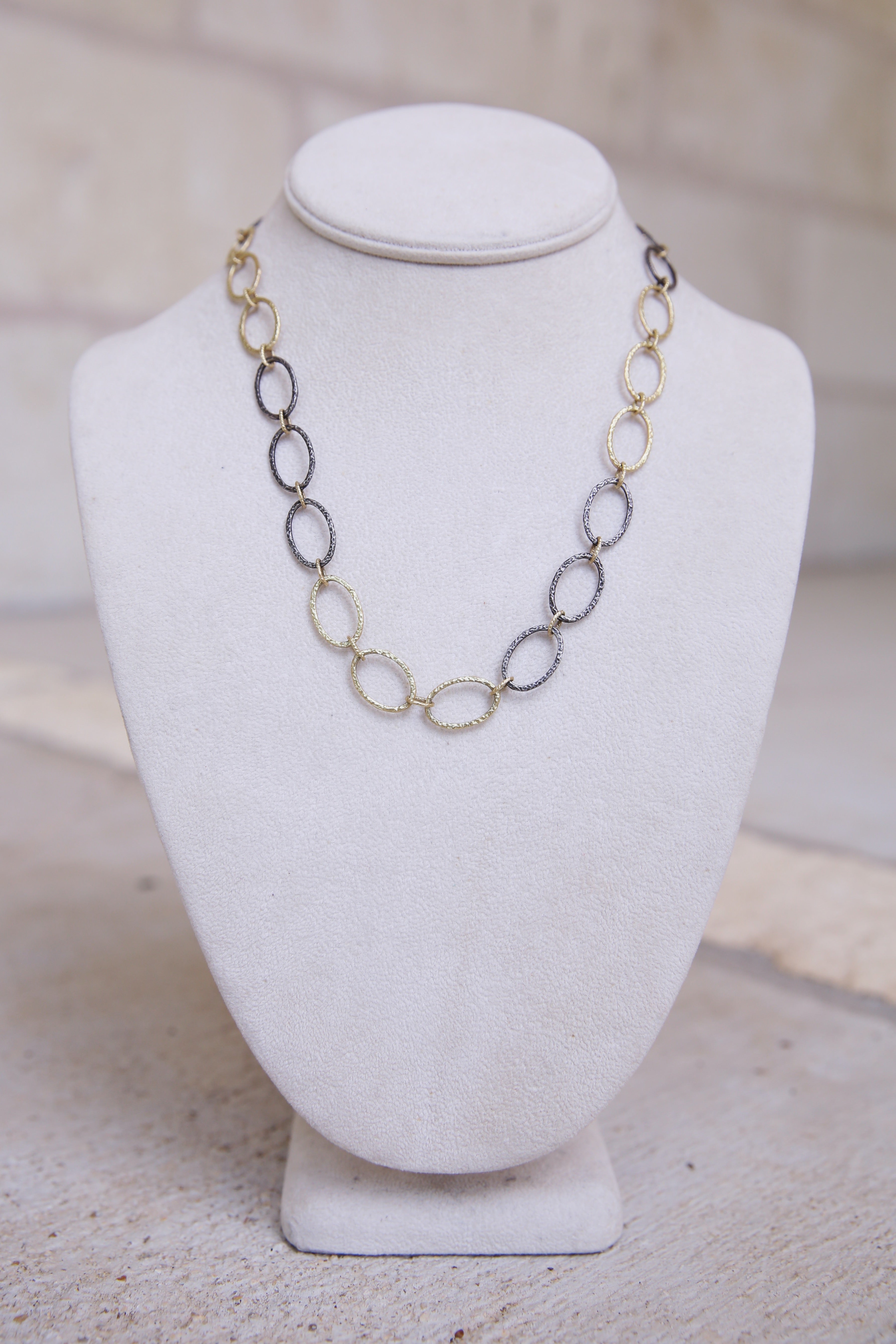 18" MN/YG Flattened Oval Link Necklace W/Toggle