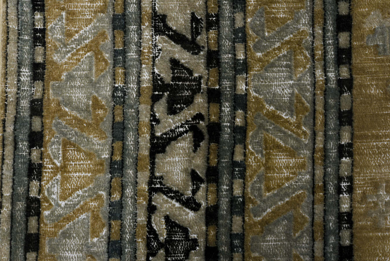 9'6" x 12'8" Hooked Multi-Denim Rug