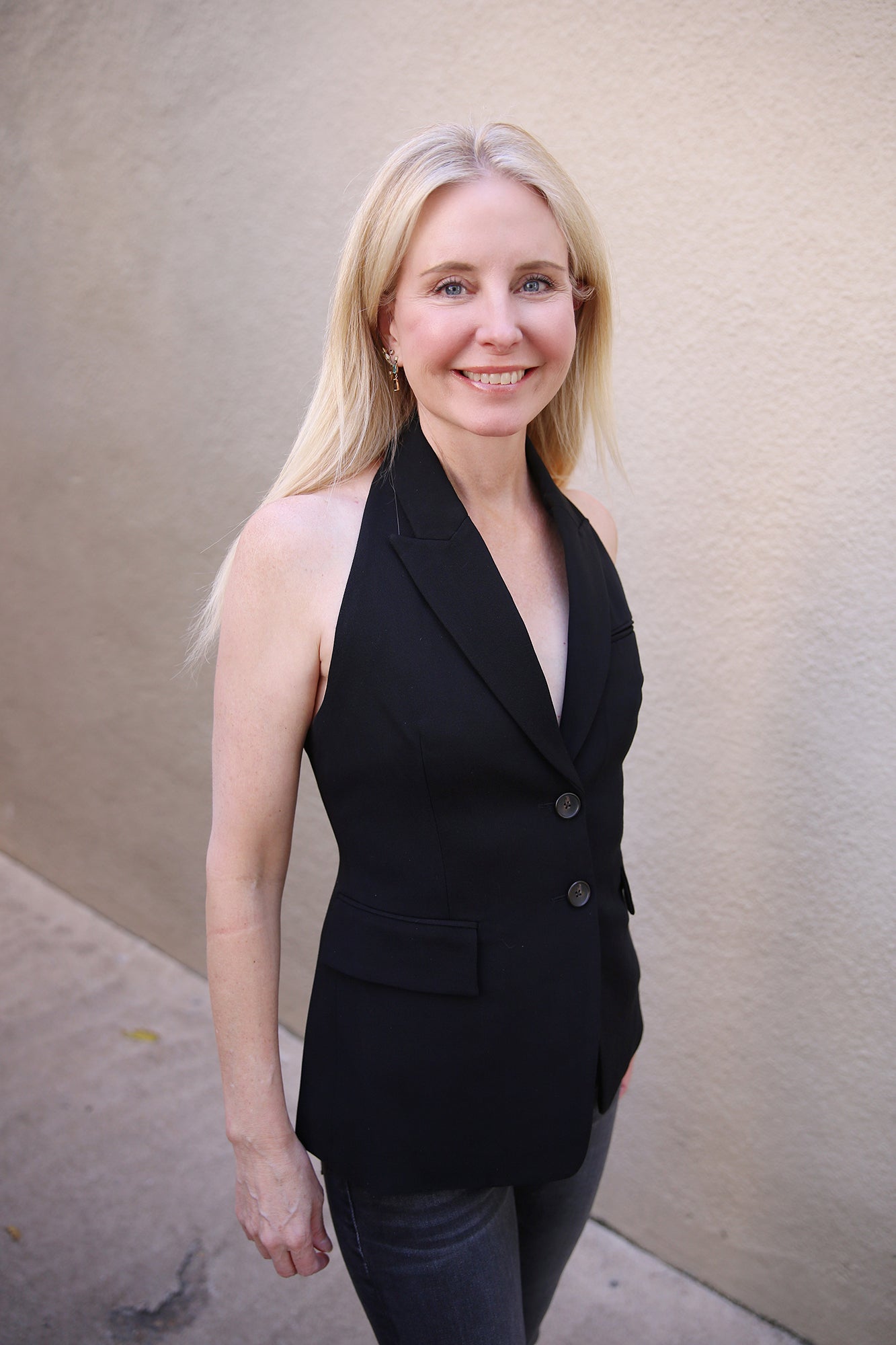 Alexa Tailored Vest Black