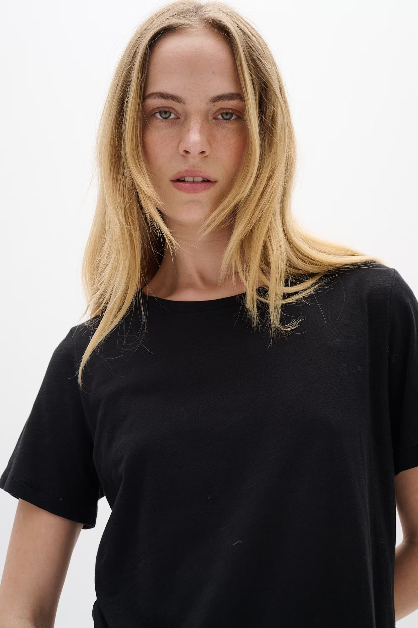 AlmaIW T-shirt