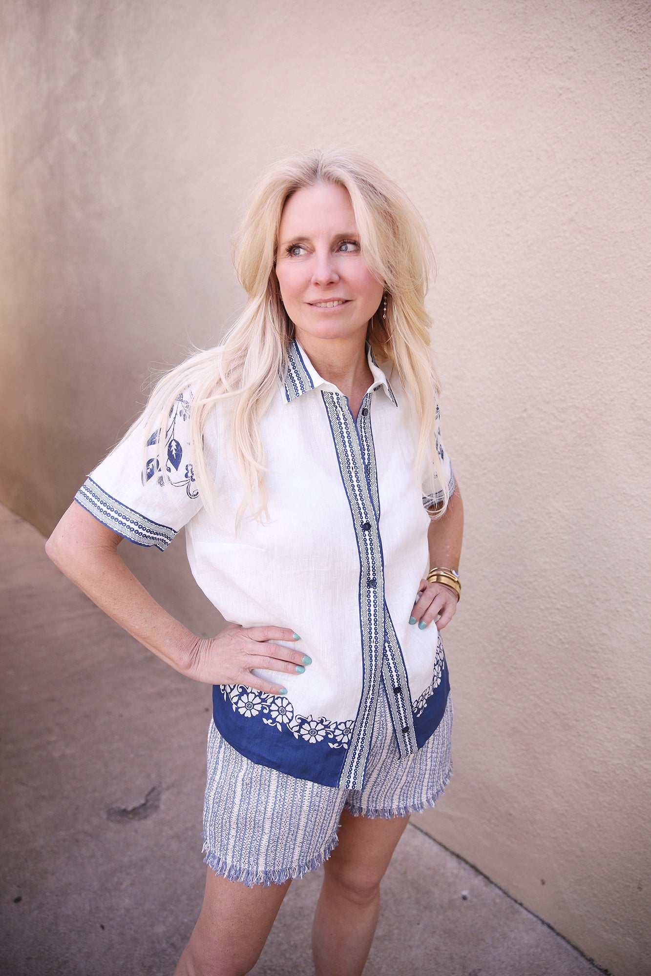 Blue Leaves White Top