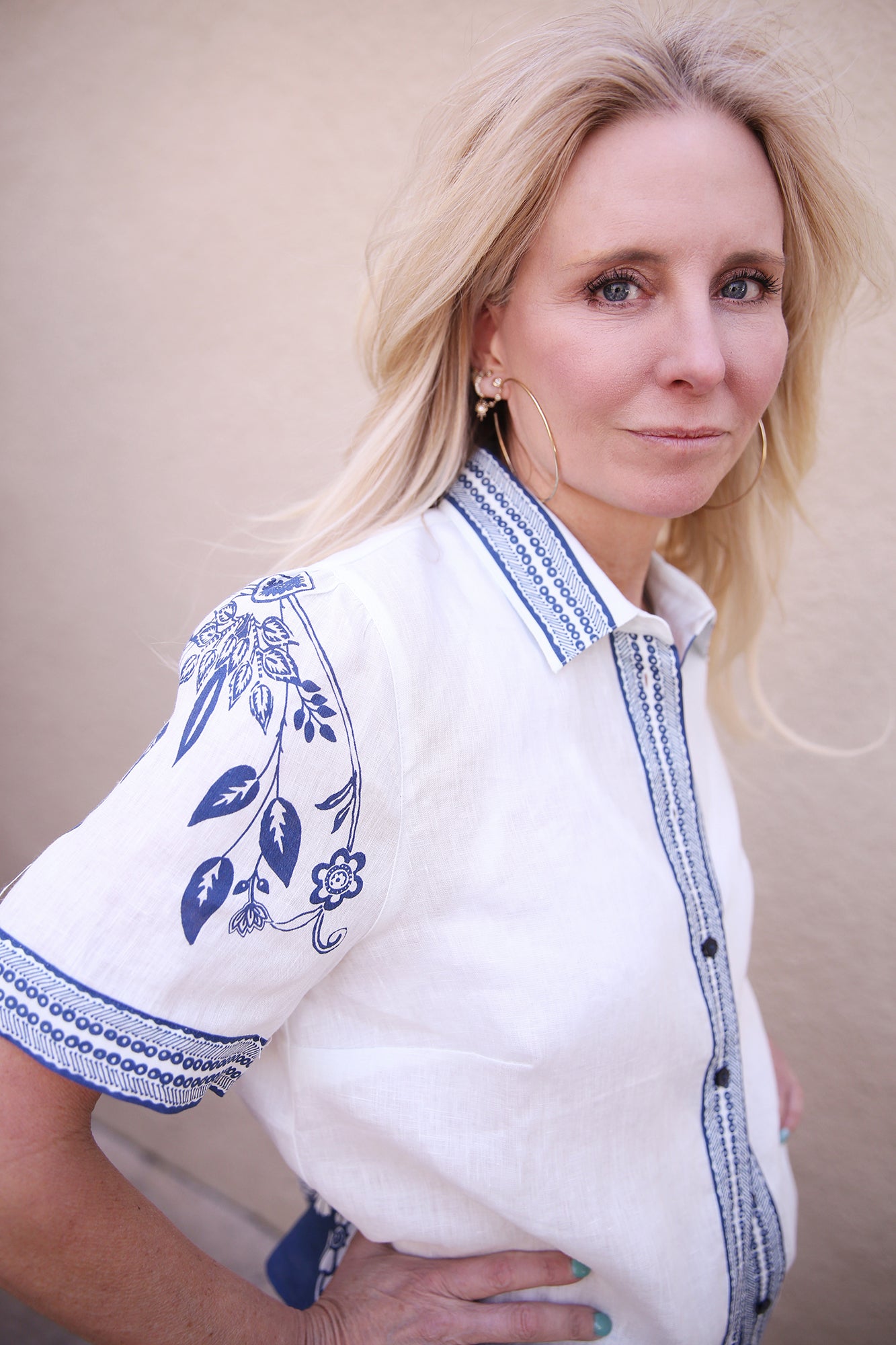 Blue Leaves White Top