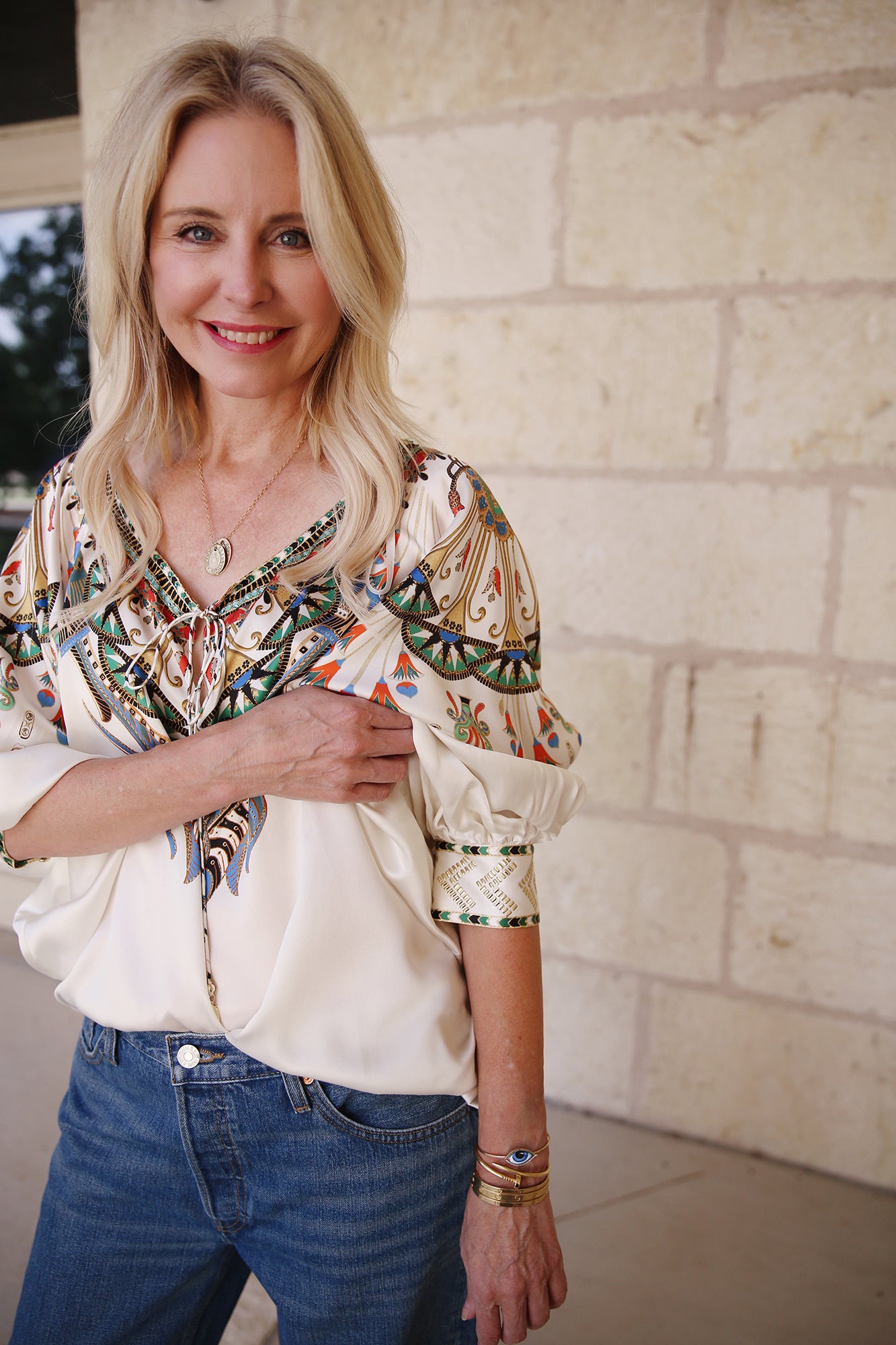 Raglan Sleeve Blouse With Cuff Valley Of The Queens OS