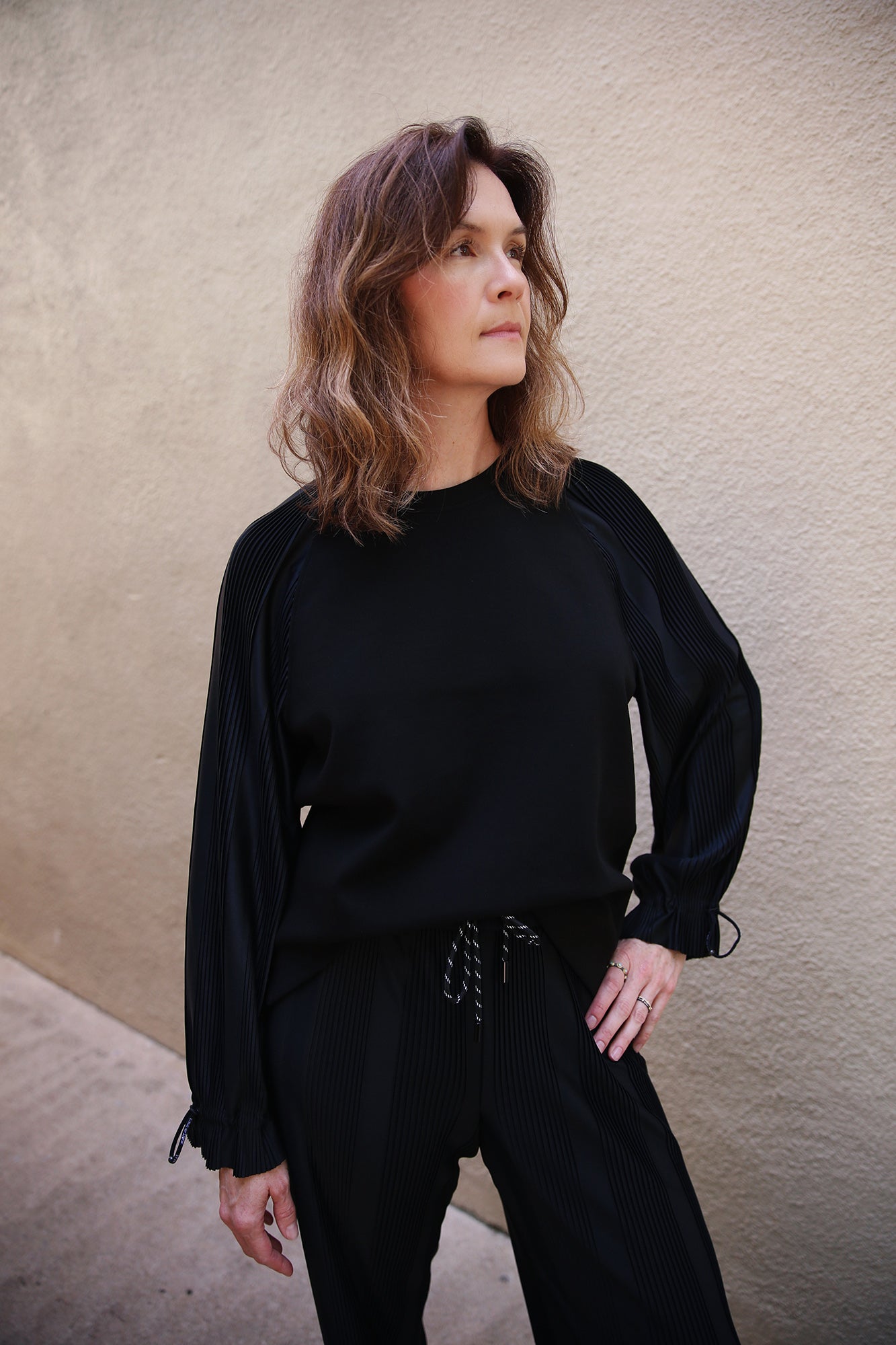 Fit For Leo Sweatshrt With Pleated Sleeves Black