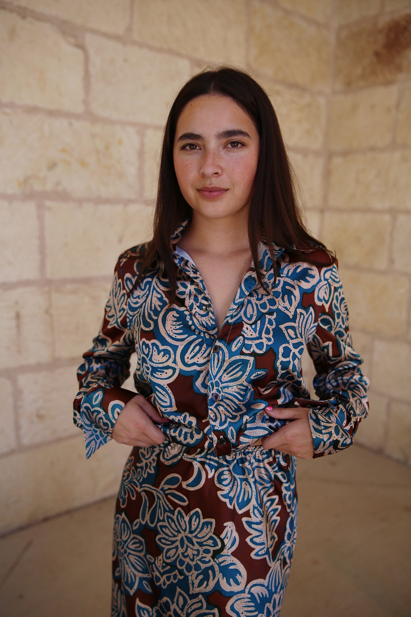 Moxie Shirt Watercolor Satin Palm Print Brown/Ivory