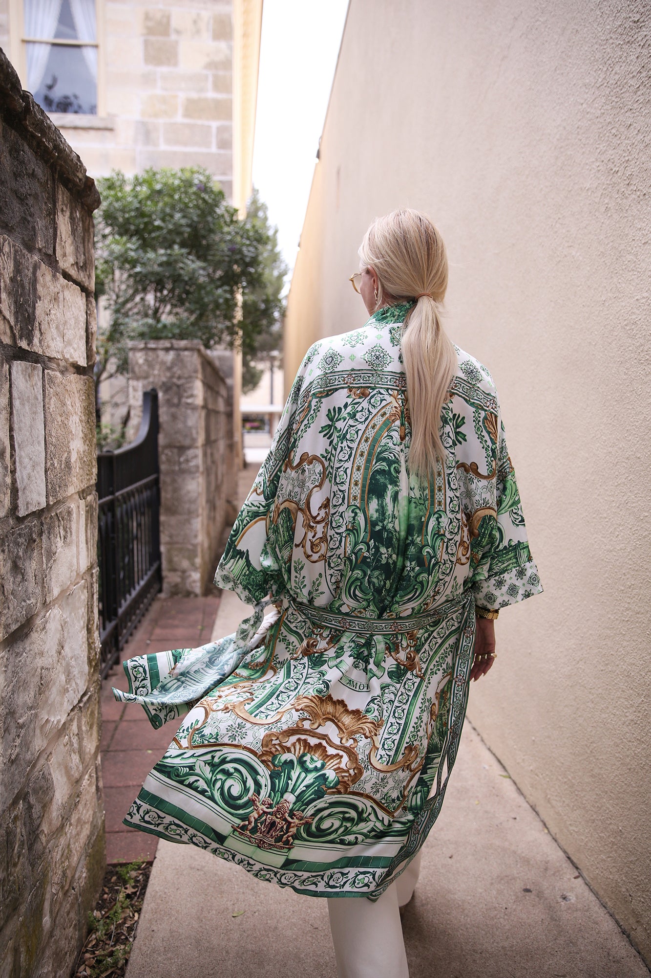 Oversized Layer With Tie Sleeve