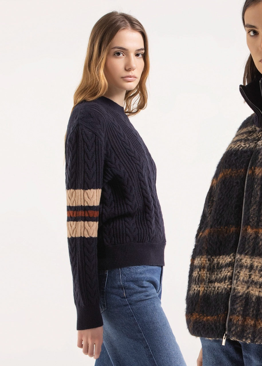 Round Neck Cashmere Sweater