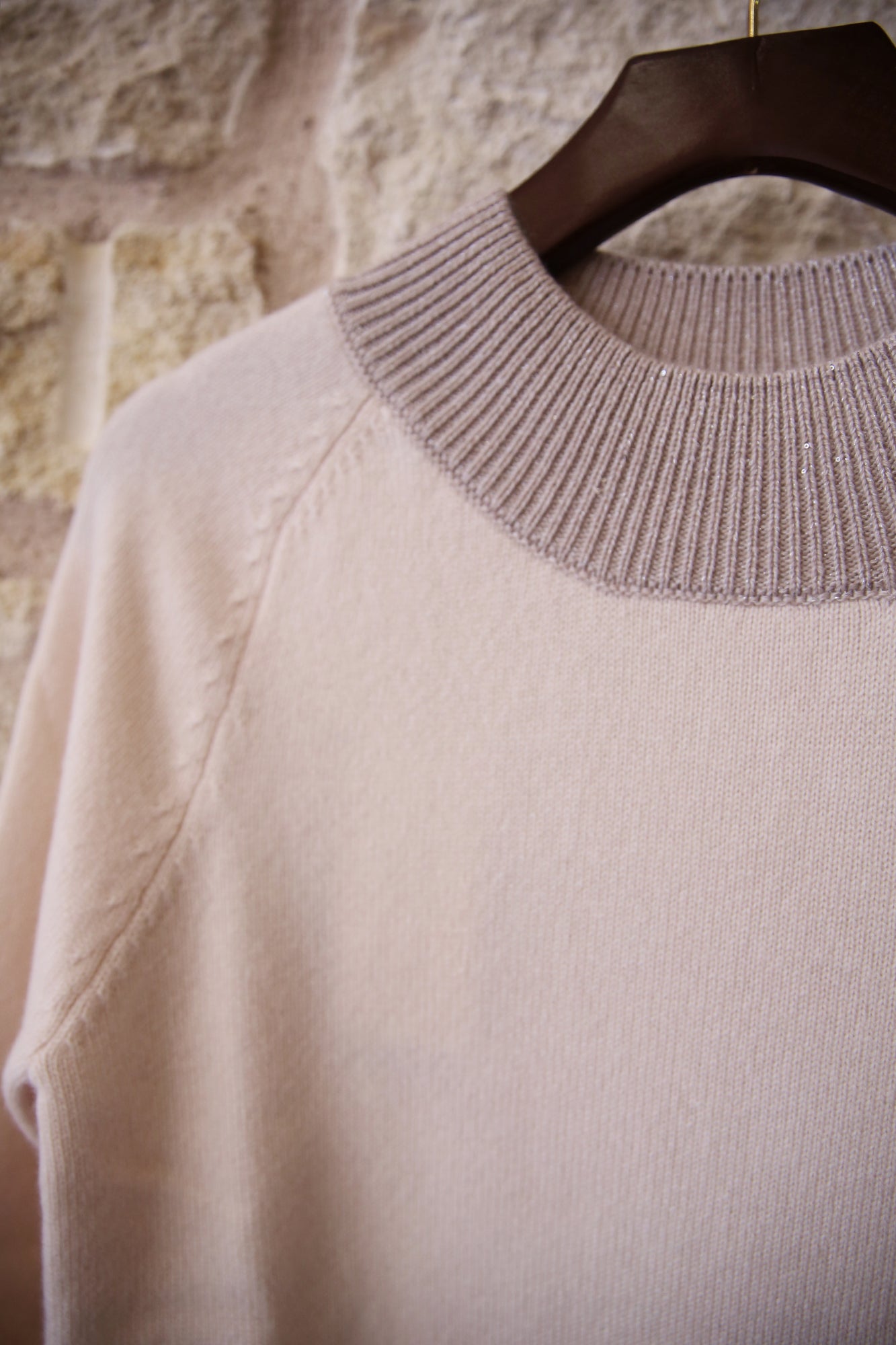 Round Neck With Color Collar Detail Cashmere Sweater