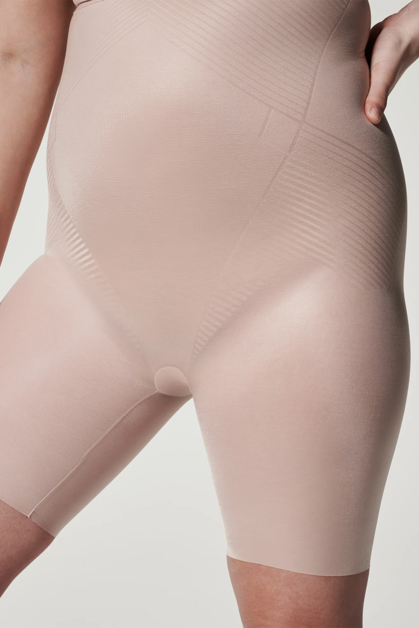 Thinstincts® 2.0 High-Waisted Mid-Thigh Short Champagne Beige