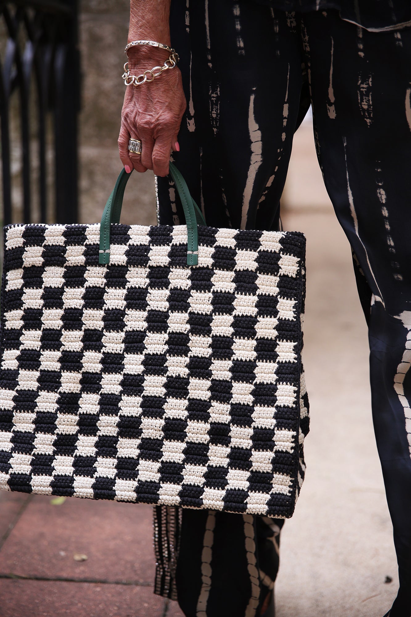 Summer Simple Tote Black & Cream Crochet Checker