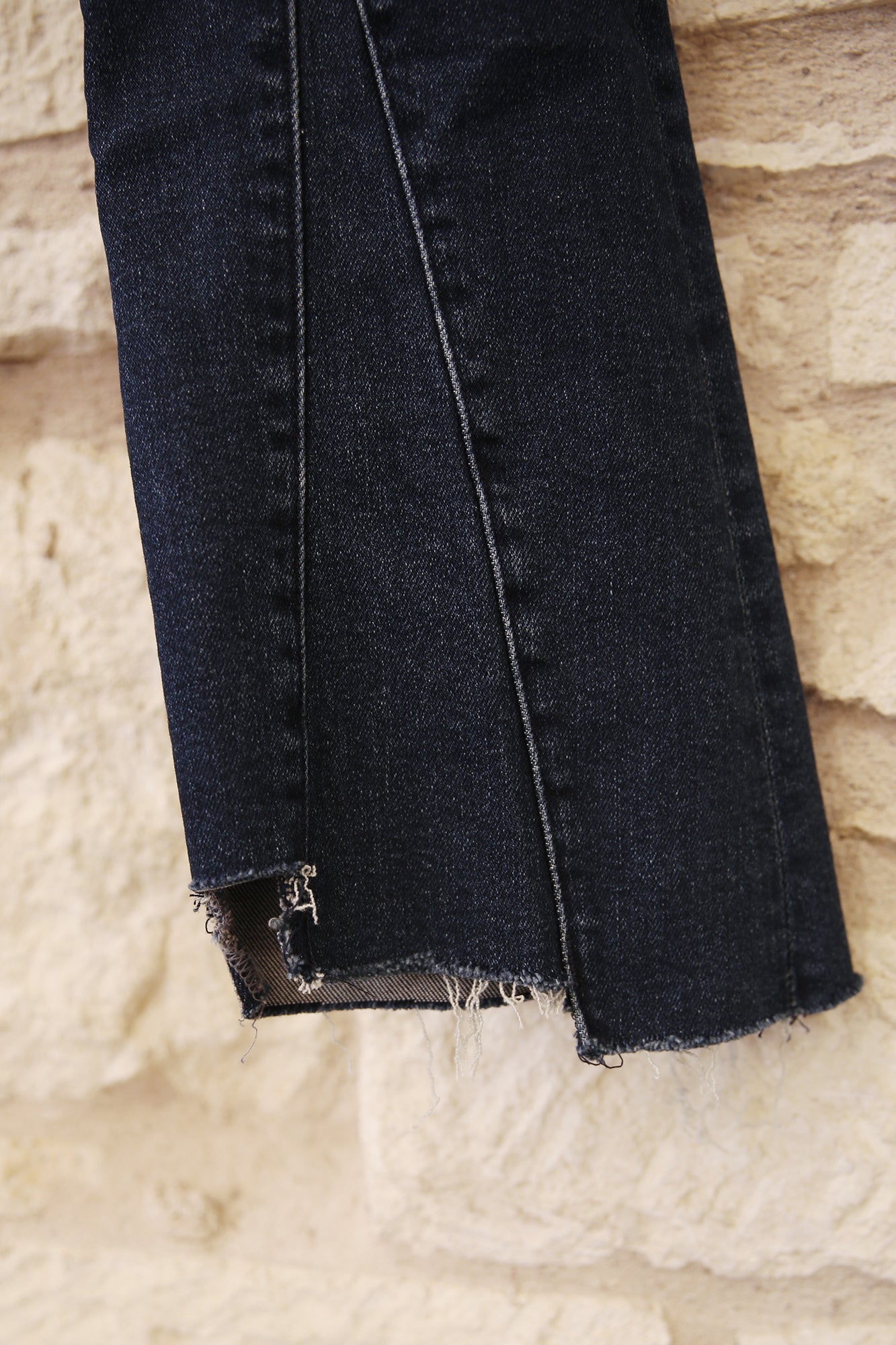 The Insider Skimp Pointy Fray