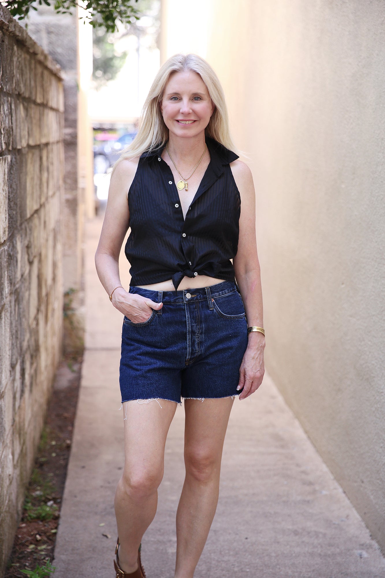 The RACERBACK Shirt Black Sheer Stripe