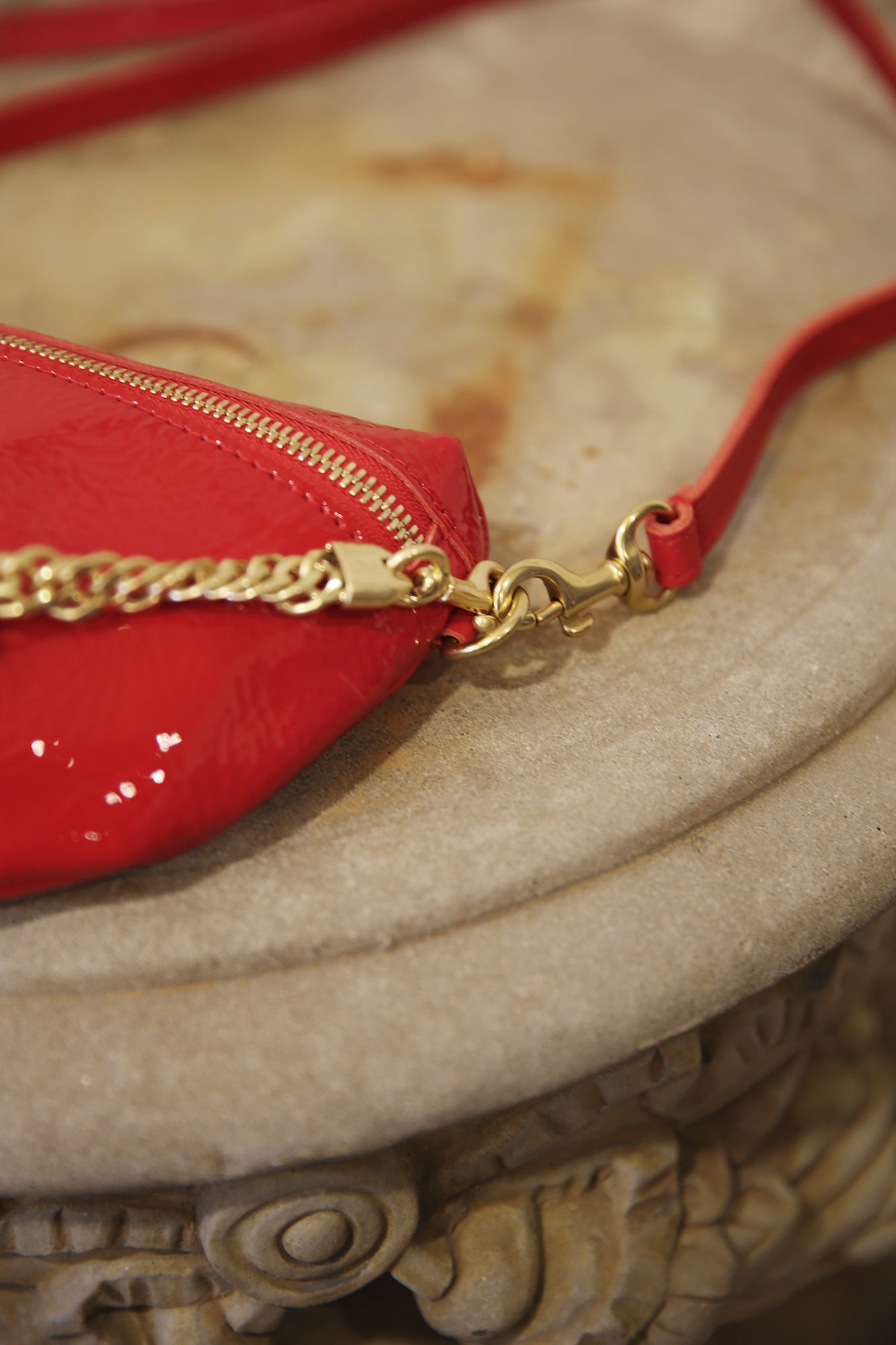 Top Handle Strap Vintage Gold Le Cheval