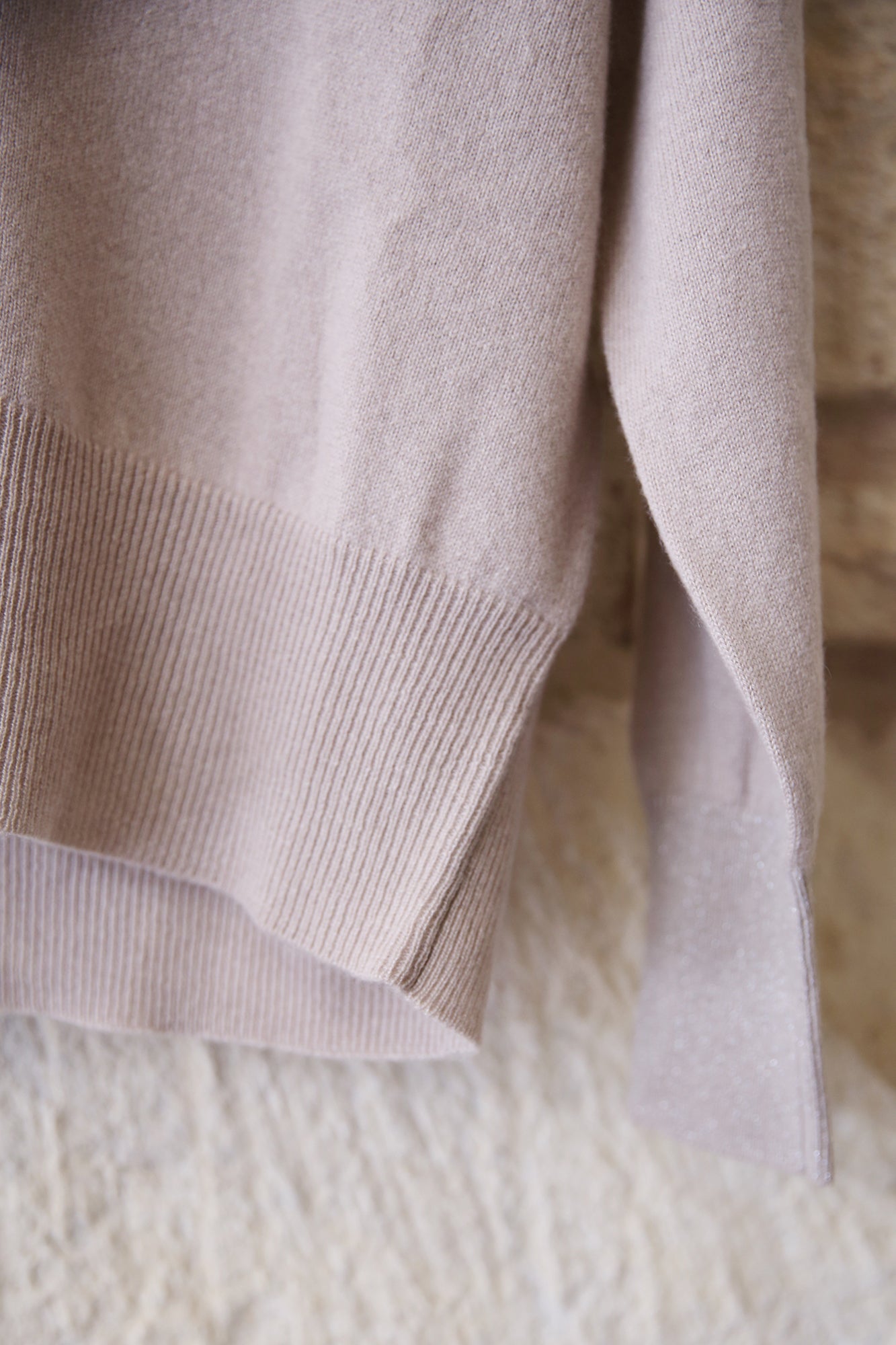 V-Neck With Color Collar Detail Cashmere Sweater