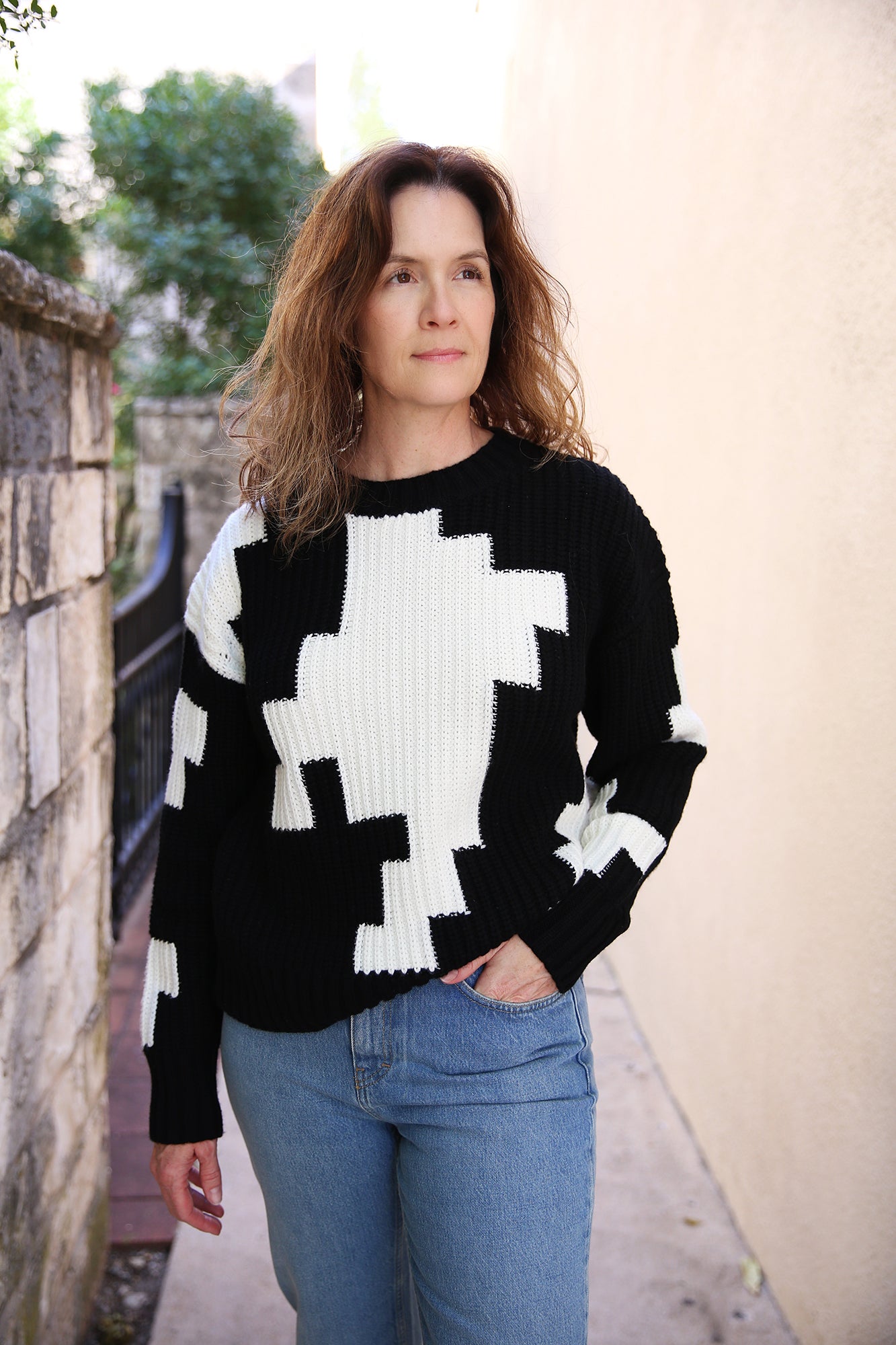 Zoom In Sweater Black and White